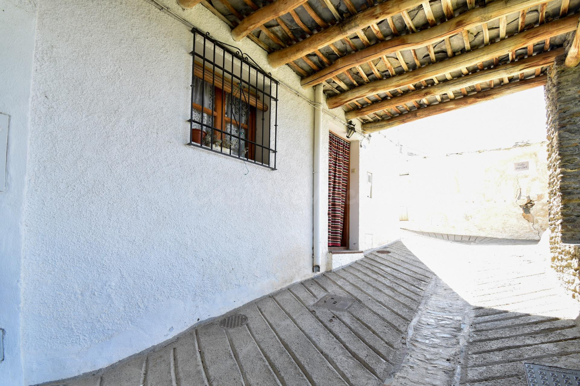 Se vende casa con encanto en Capileira - foto 3