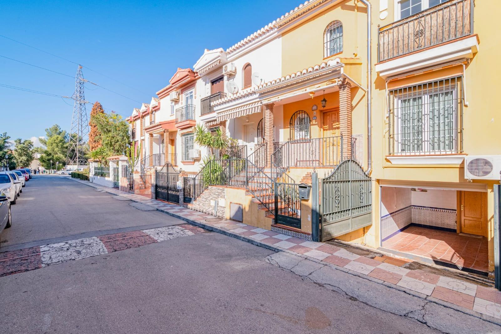 Preciosa casa en Cullar Vega - foto 3