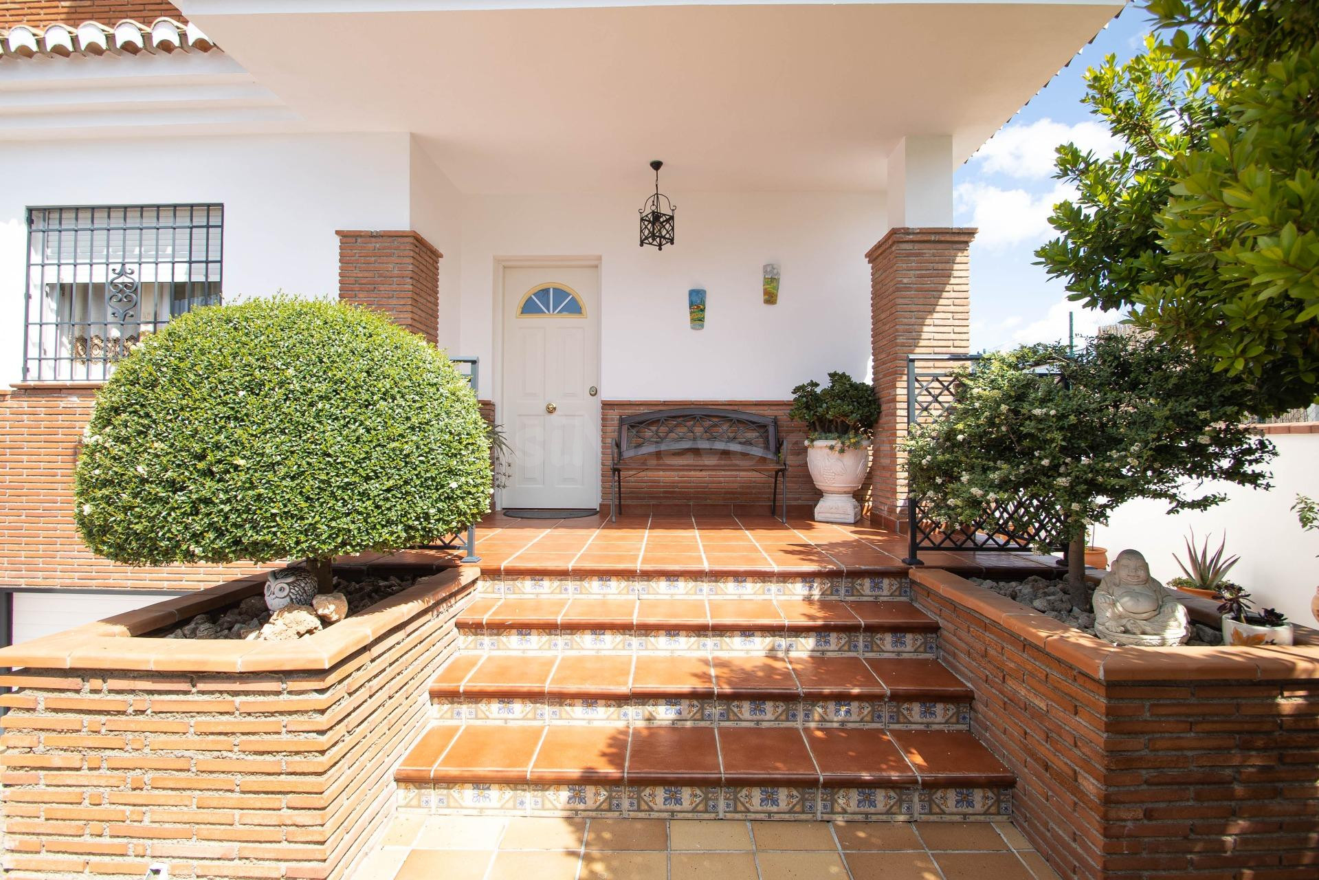 CHALET INDEPENDIENTE CON PISCINA - foto 2