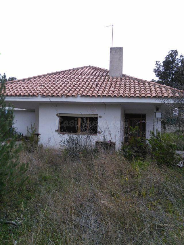 Vivienda unifamiliar en parcela urbana de 767 m2 – Mas del Plata, Cabra del Camp ( OCUPADA ILEGALMENTE)