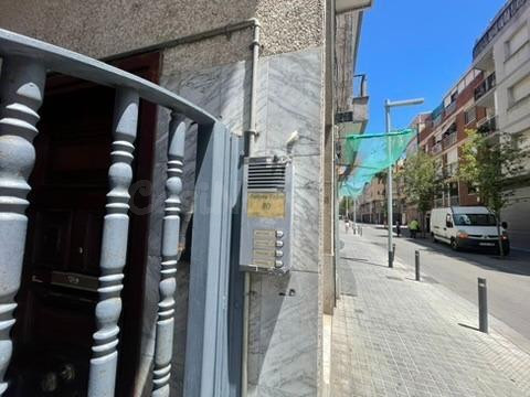 ¡OPORTUNIDAD PARA INVERSORES! - LOCAL CON ALTILLO EN SANTA C - foto 3