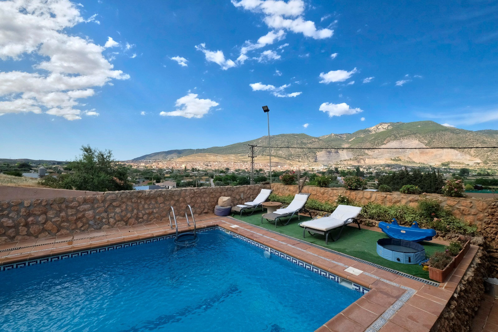 Espectacular chalet-cortijo con encanto, piscina y vistas a  - foto 4