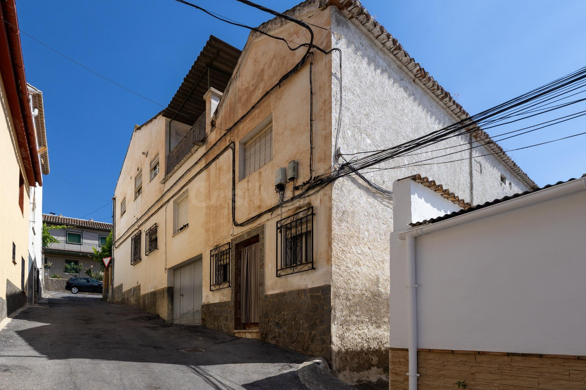 Barrio de Monachil--Casa con 3 viviendas independientes en u - foto 4