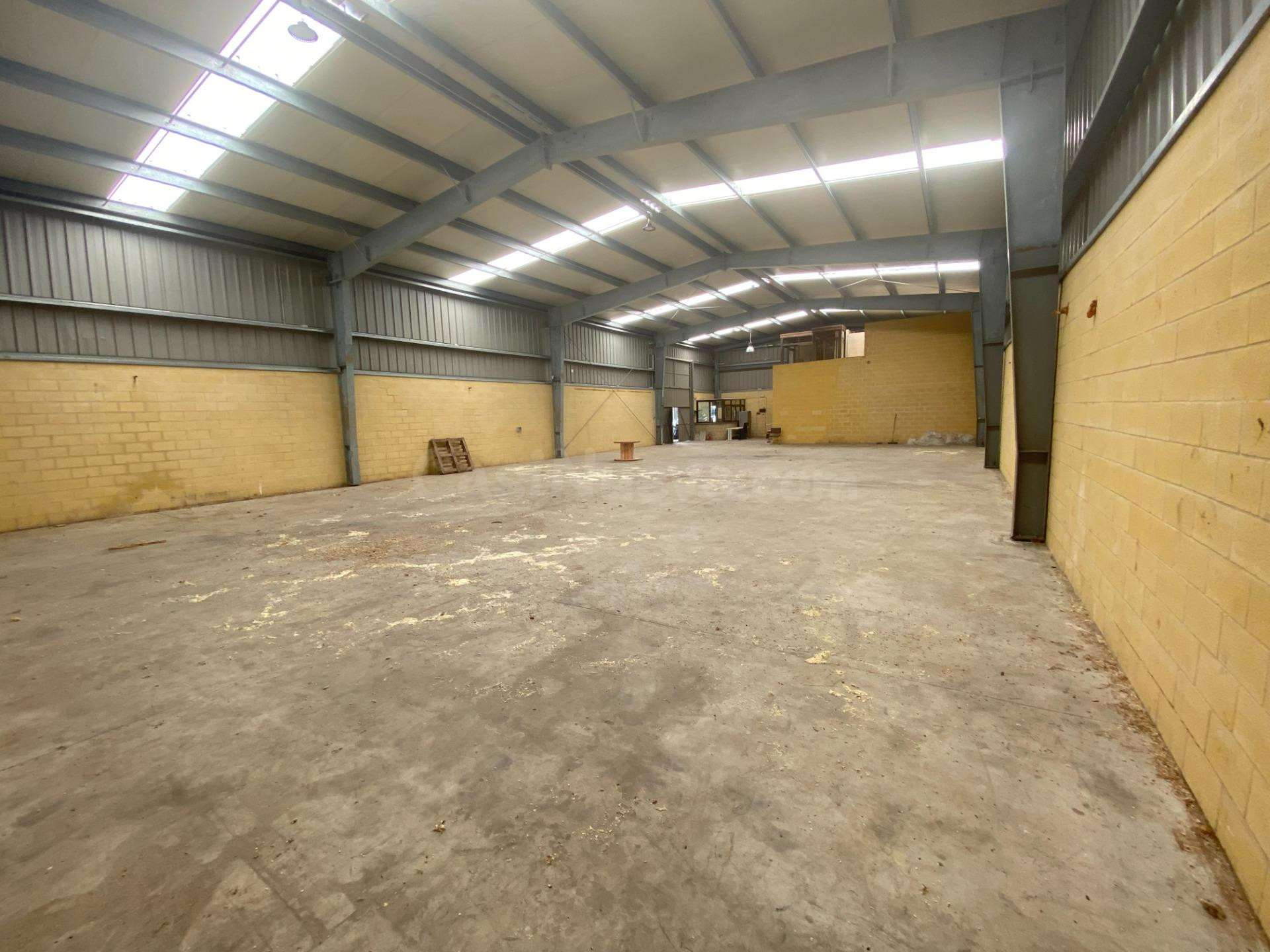 Nave industrial para alquiler en Estepona | CABANILLAS REAL  - foto 2