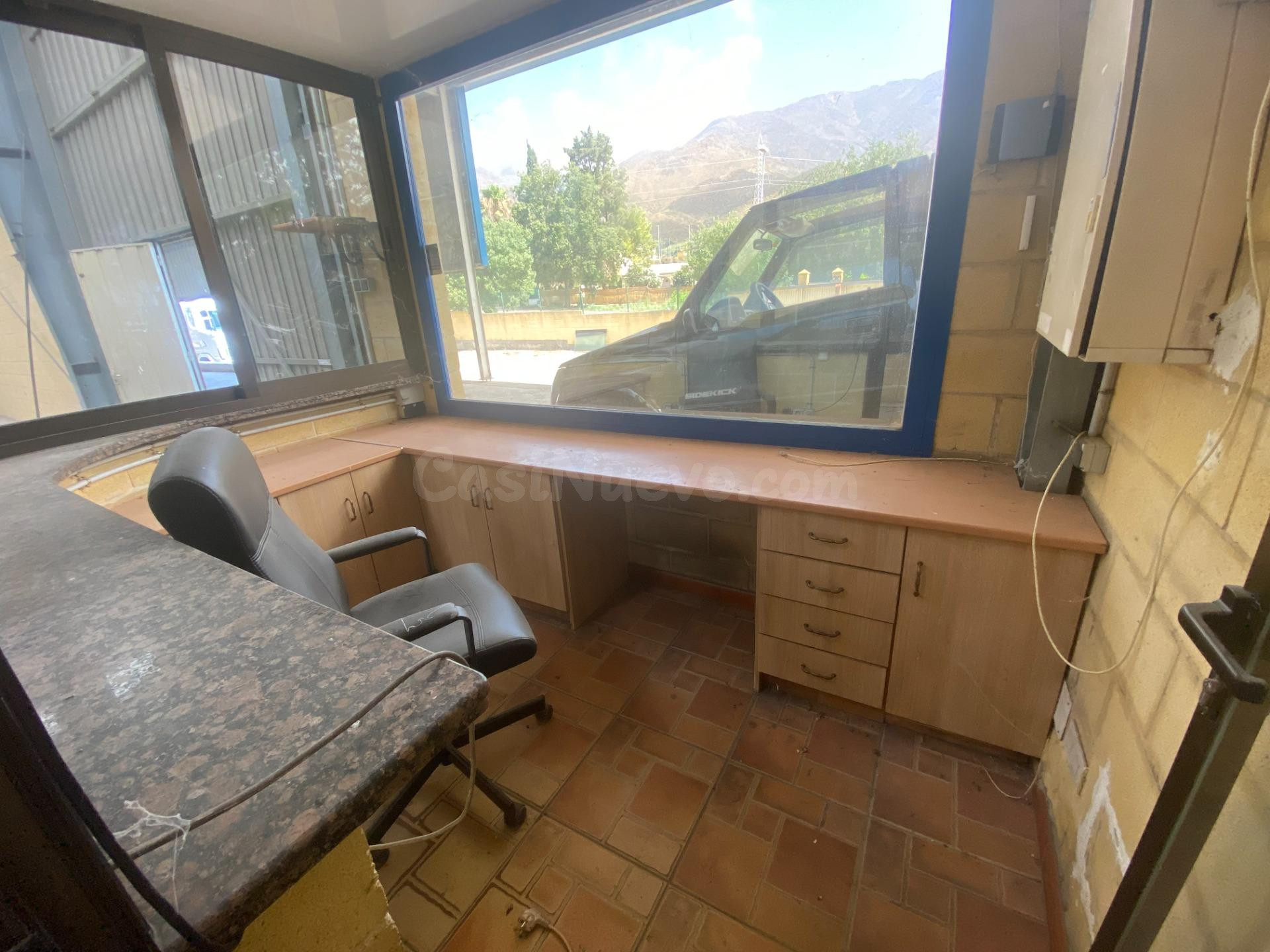 Nave industrial para alquiler en Estepona | CABANILLAS REAL  - foto 4