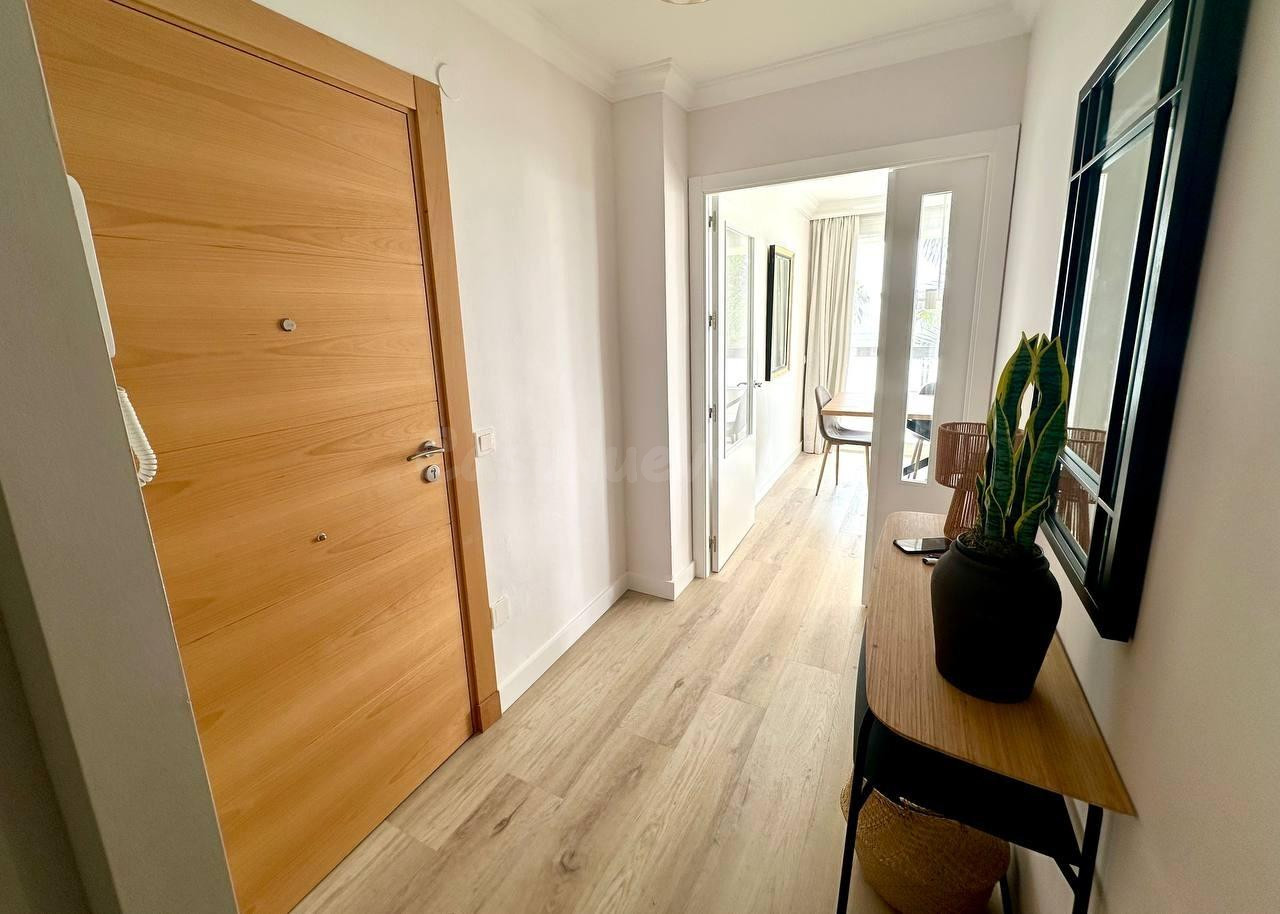 Piso en alquiler en 1º línea de playa de Estepona | CABANILL - foto 2