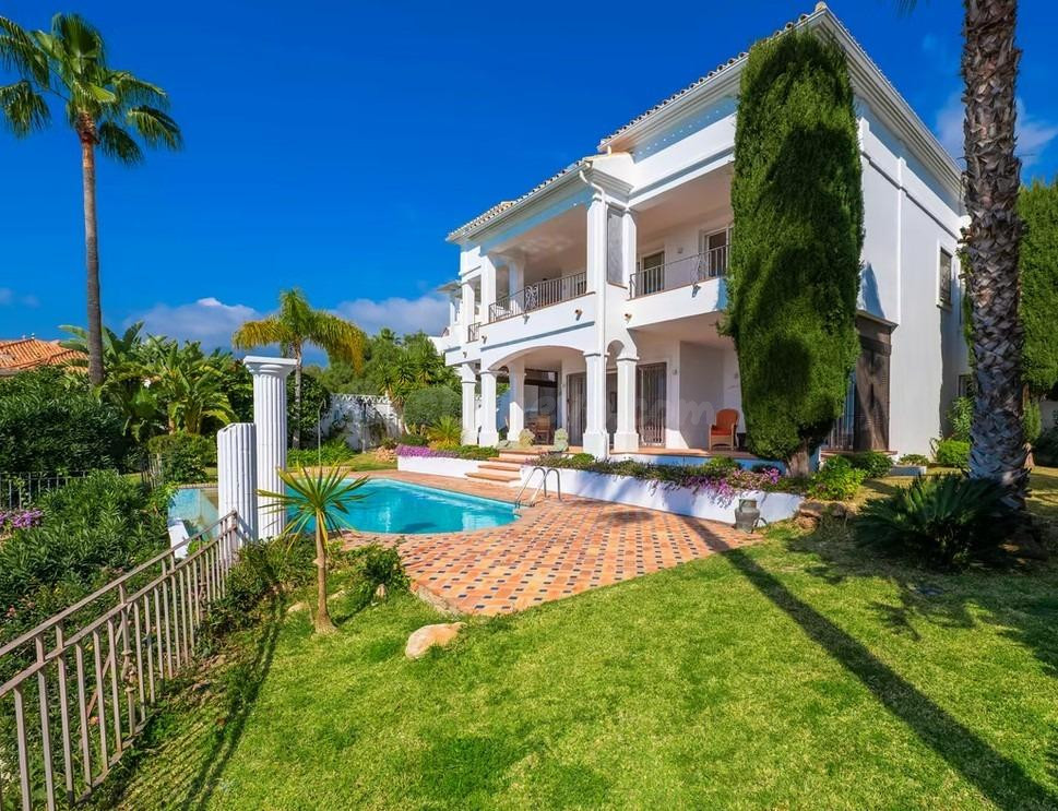 Increible villa de lujo en Marbella | CABANILLAS REAL ESTATE