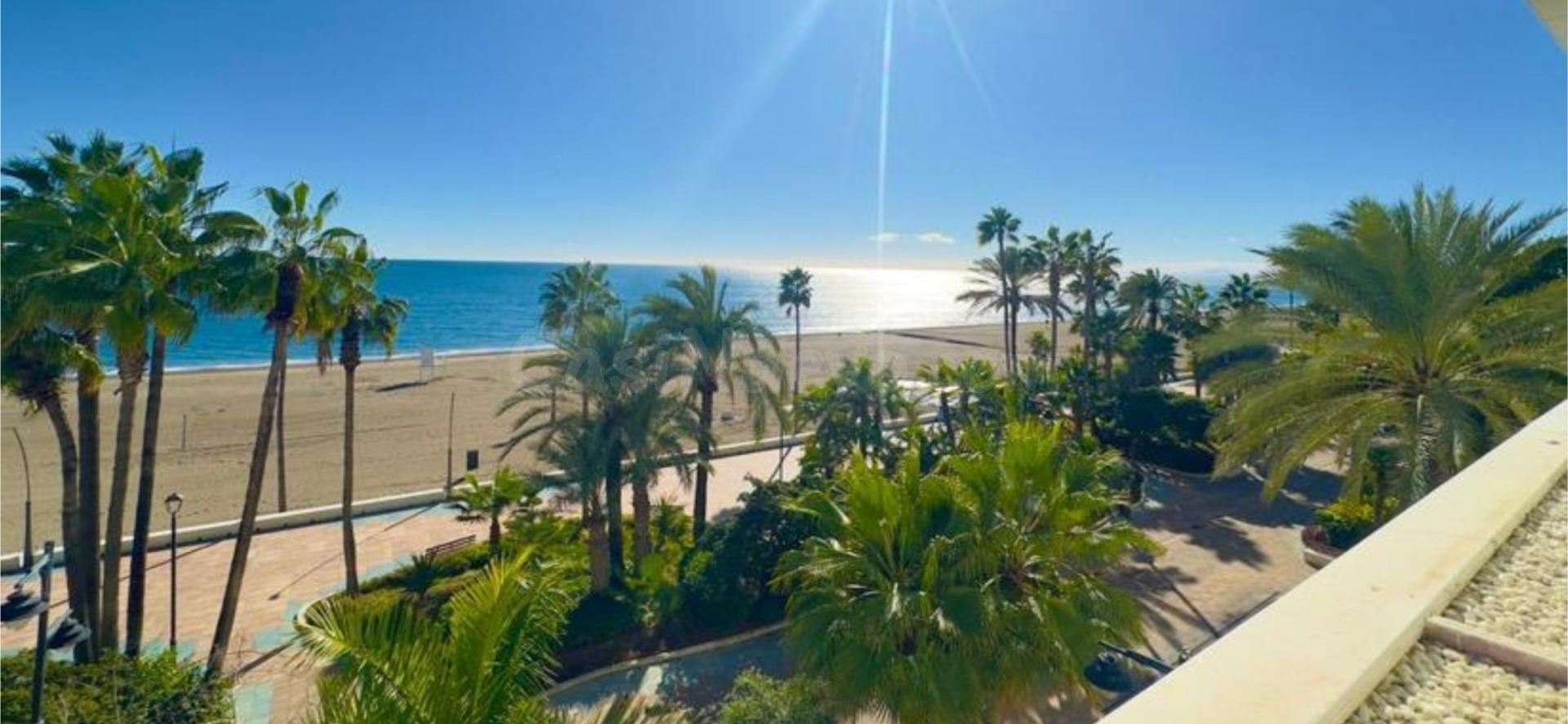 Apartamento frontal al mar - Estepona | CABANILLAS REAL ESTATE