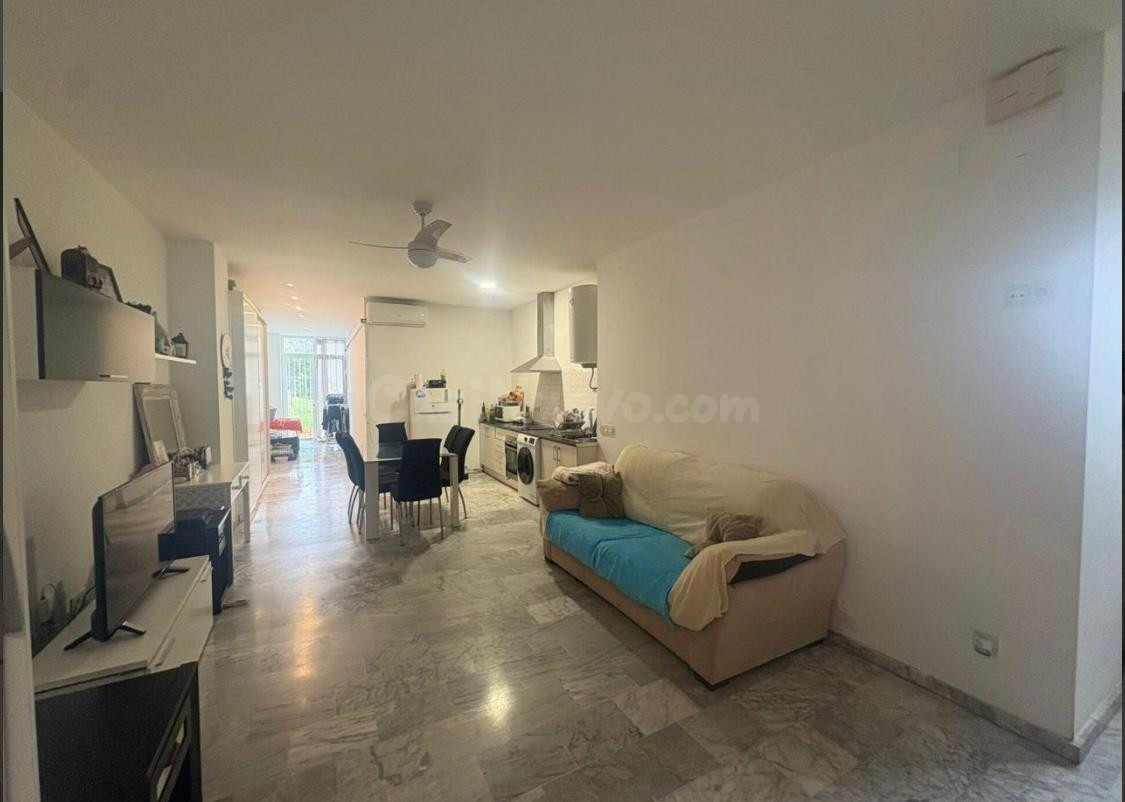 Atractivo apartamento en Bahia Dorada | CABANILLAS REAL ESTATE