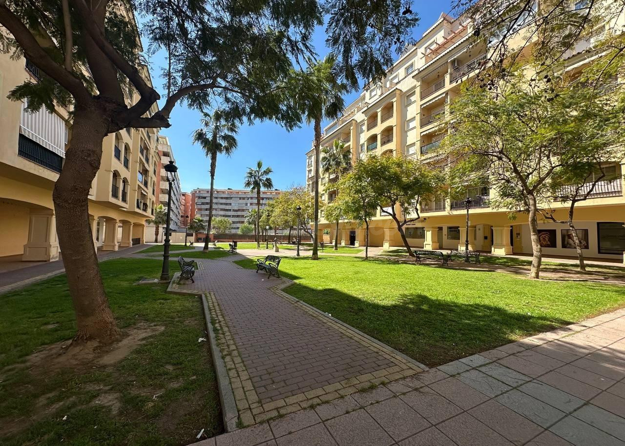 Local comercial en alquiler en Estepona | CABANILLAS REAL ES - foto 5