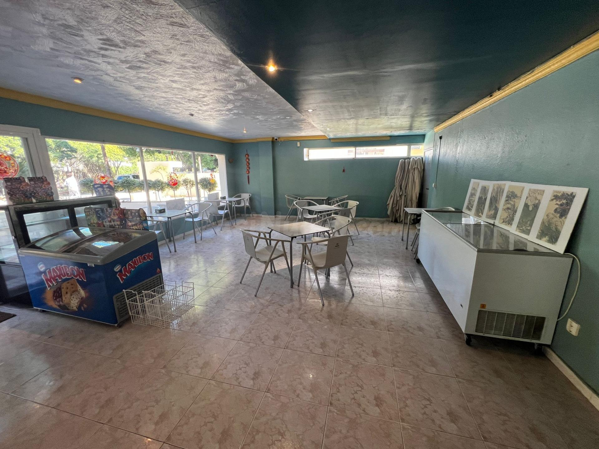 Local Comercial en venta, zona Puerto de Estepona | CABANILL