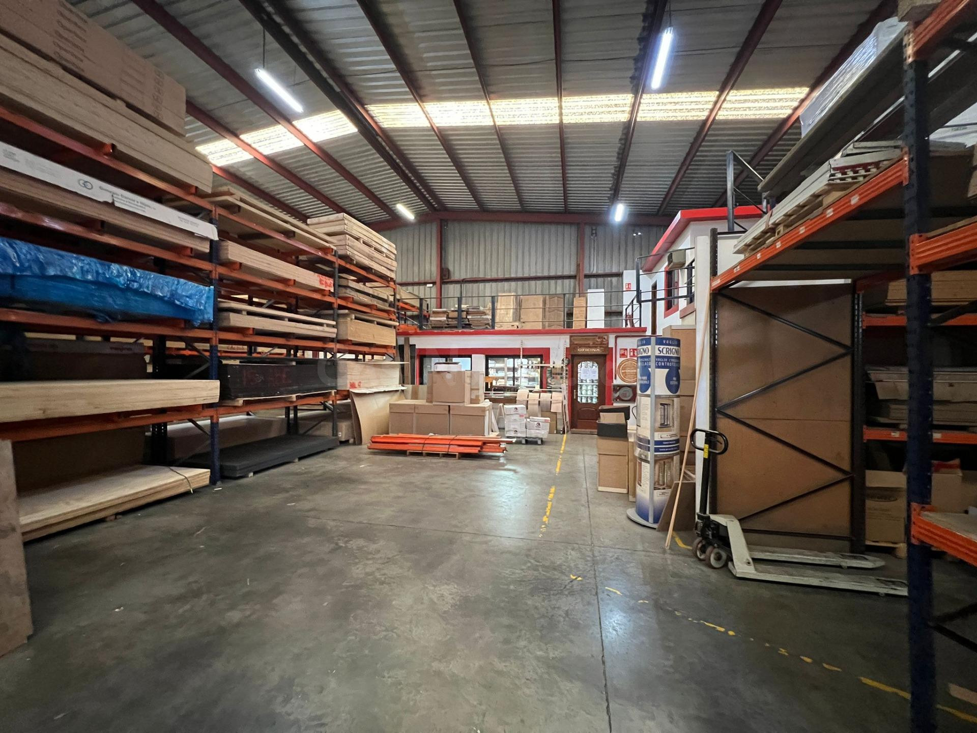 Venta de nave industrial en Estepona | CABANILLAS REAL ESTAT - foto 3