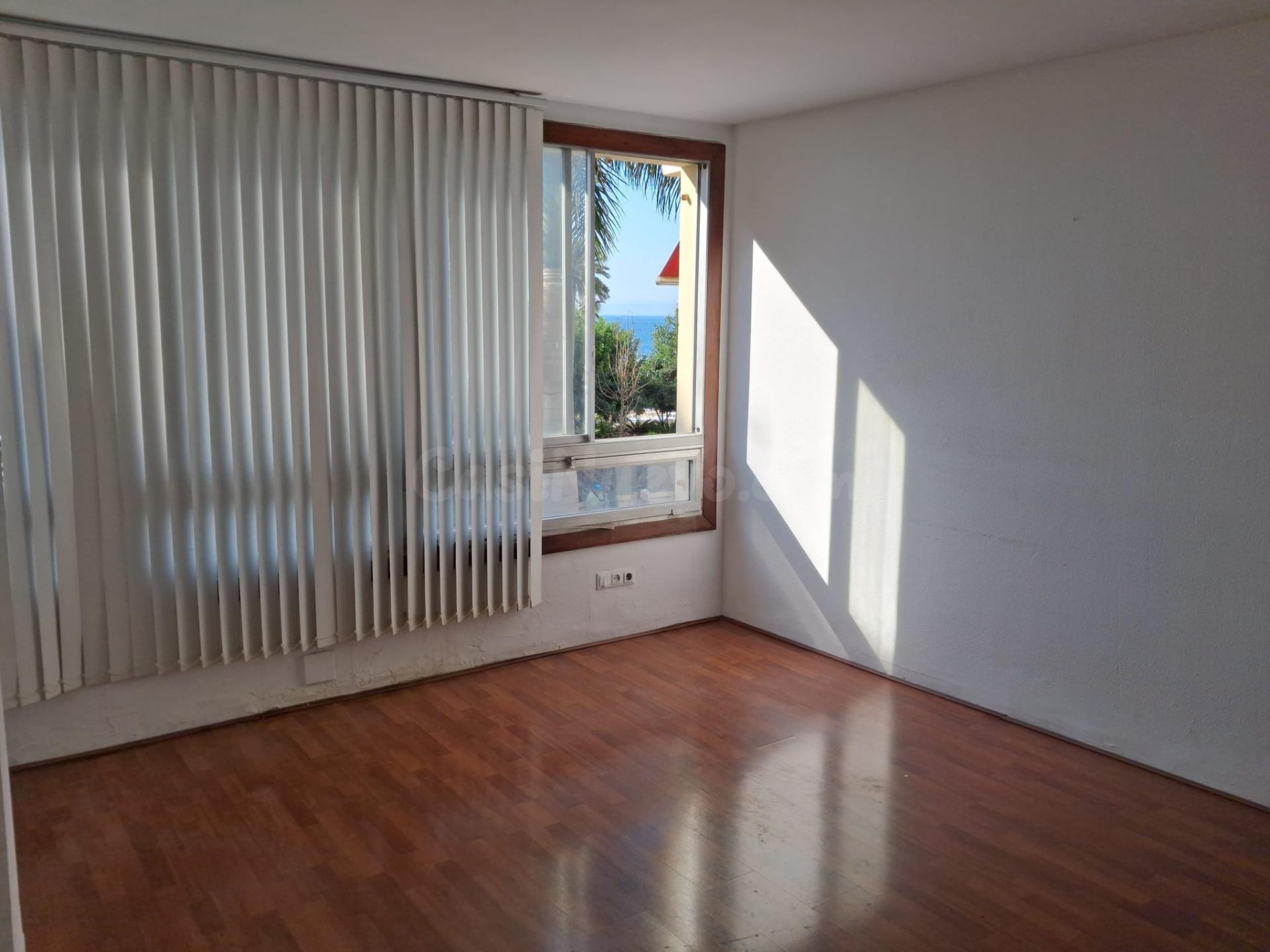 Alquiler para oficina de 35 m2 en Avda España con vistas al  - foto 4