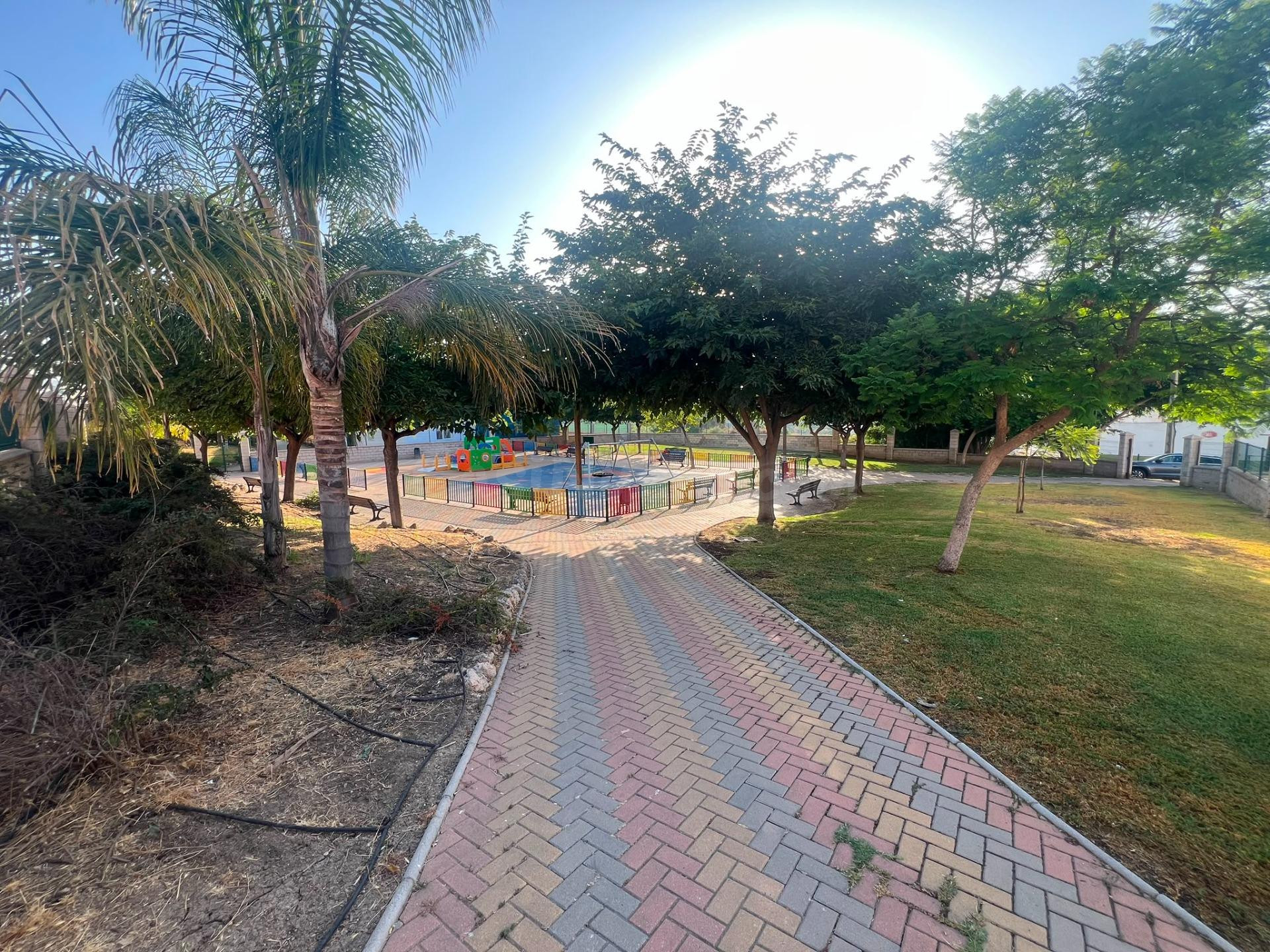 Excepcional oportunidad de inversión. Parcela urbana con pro - foto 2