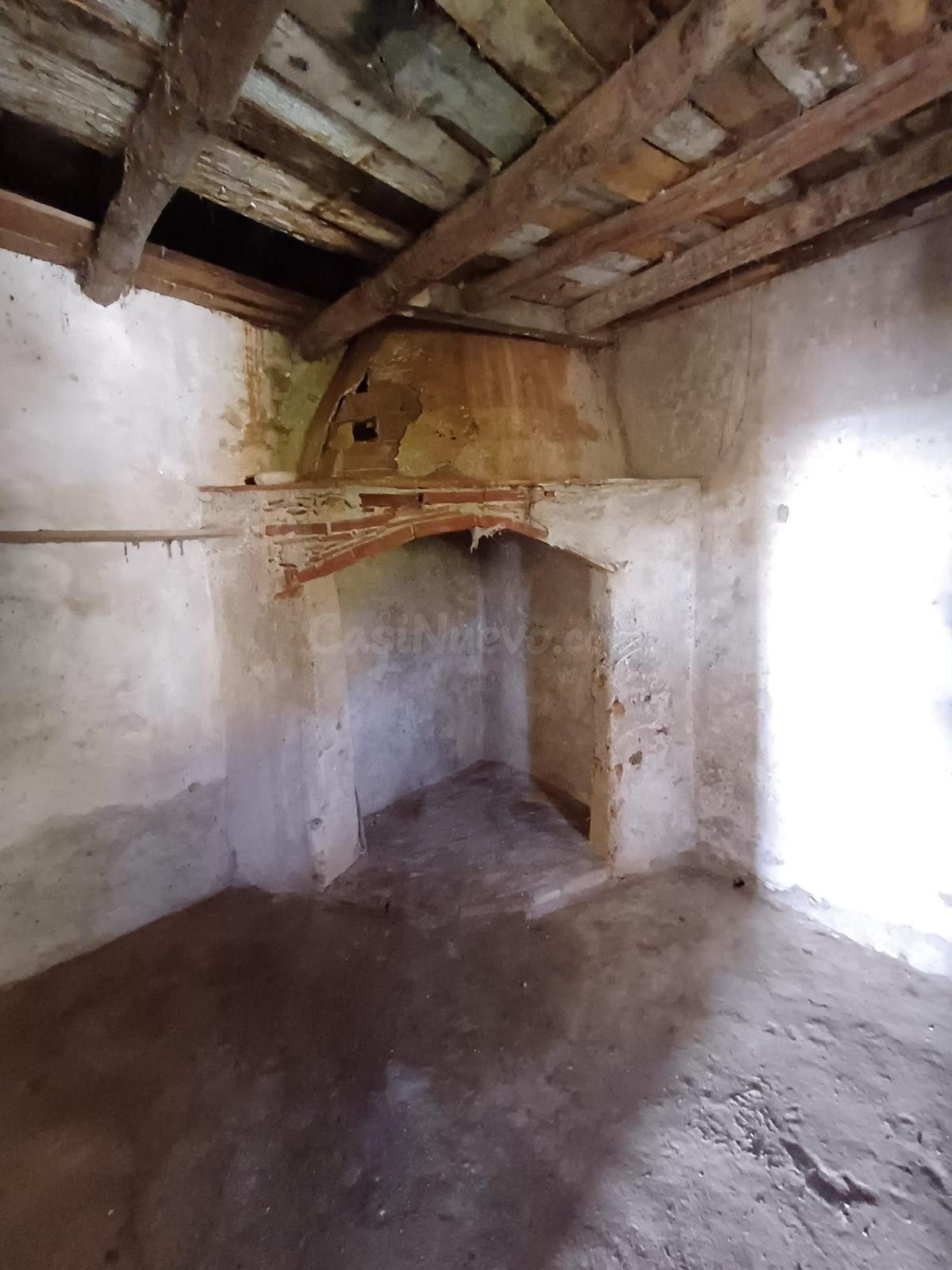 Casa de Pueblo de 300m2 a Reformar en Casares con 4 dormitor - foto 4