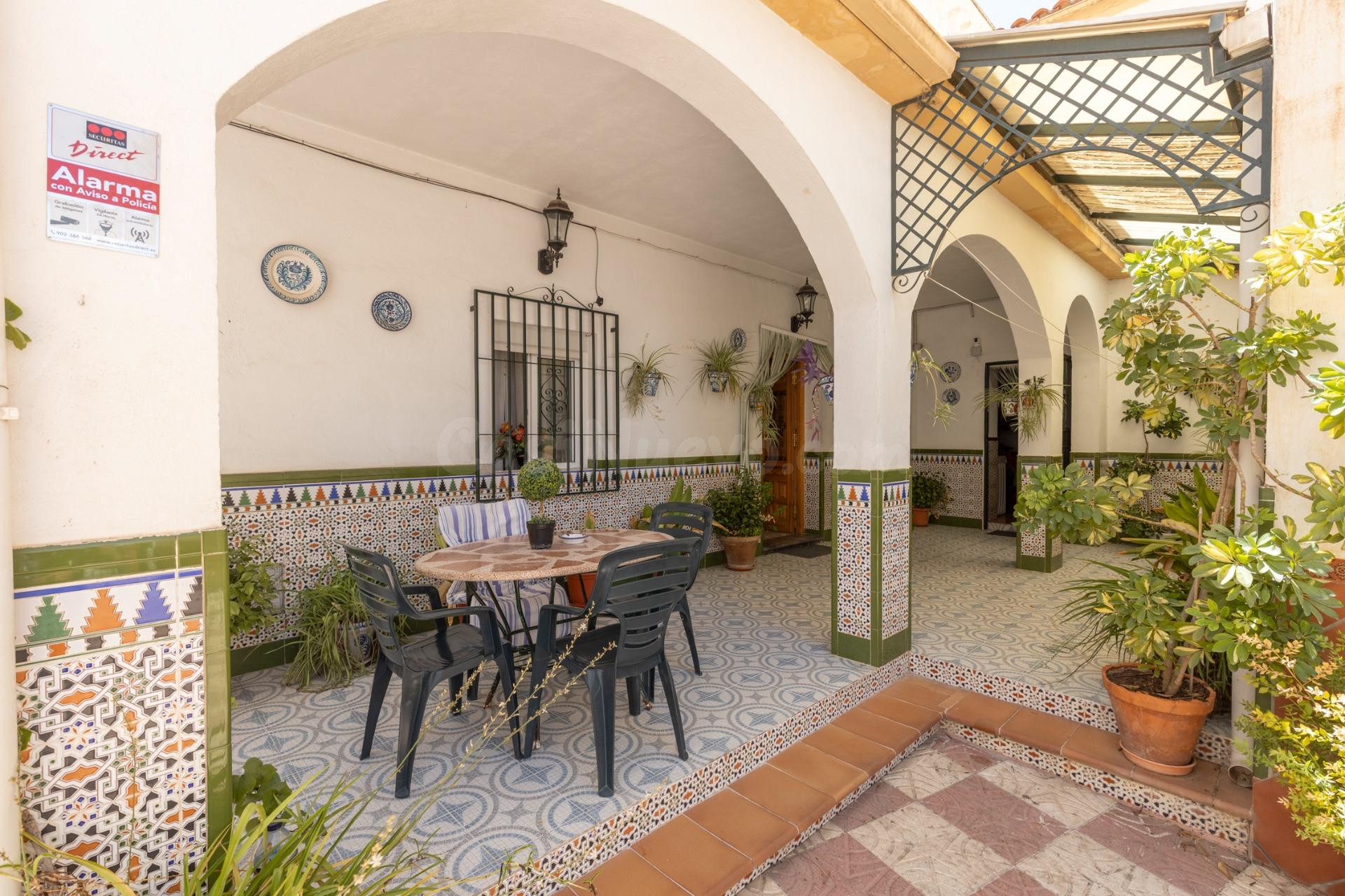 ¡¡GRAN CASA EN LA MEJOR ZONA DE VILLA DE OTURA!!!