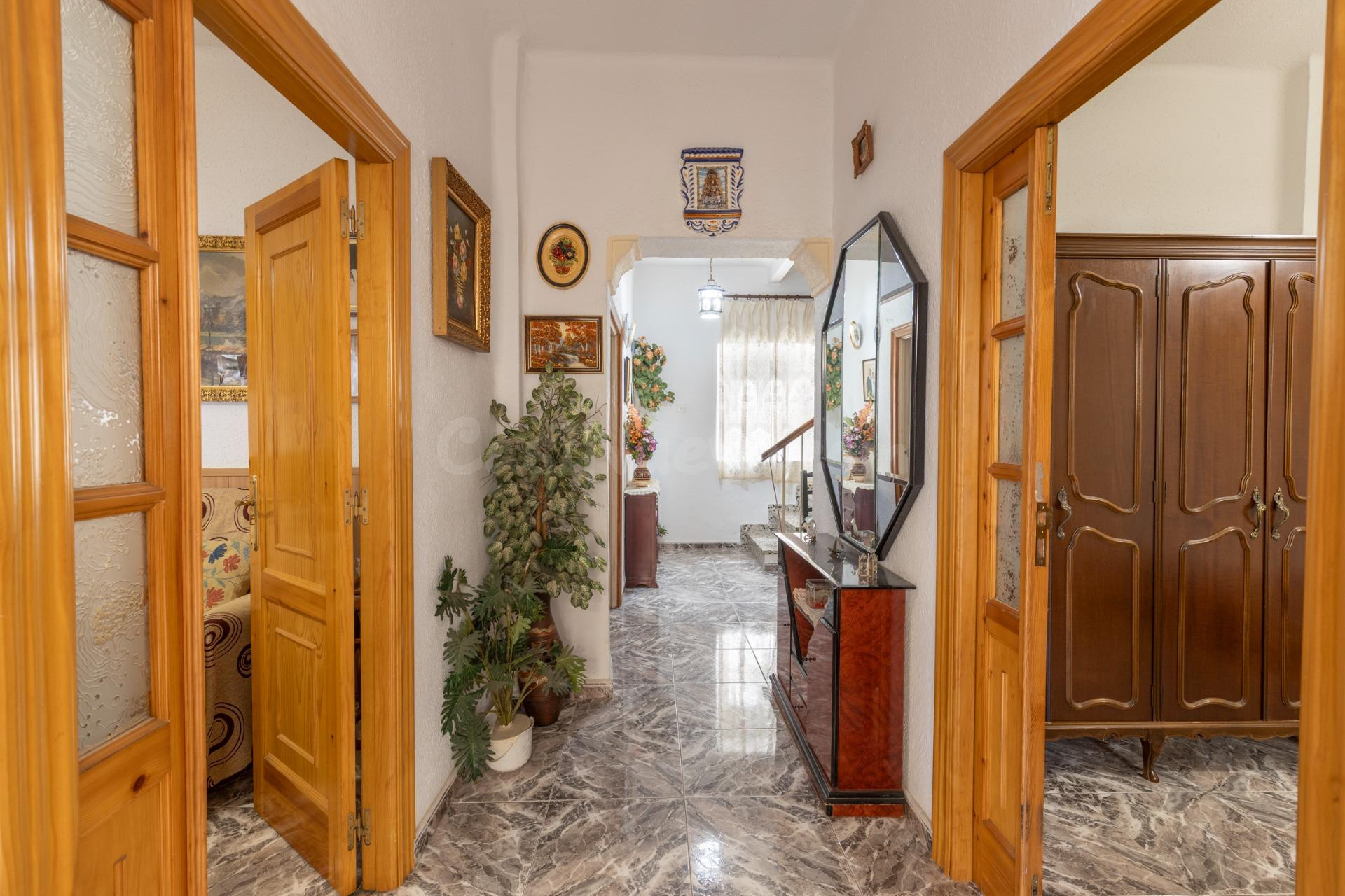 ¡¡GRAN CASA EN LA MEJOR ZONA DE VILLA DE OTURA!!! - foto 4