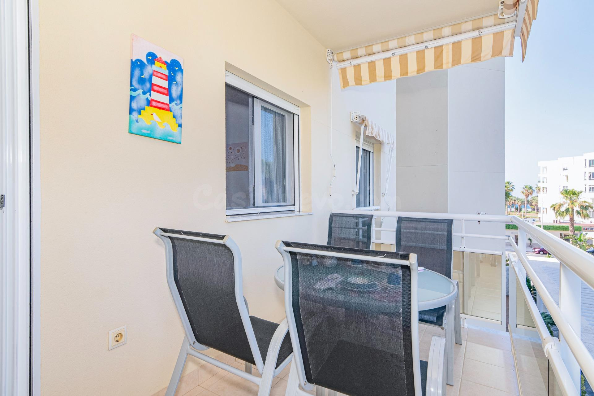 ¡Tu oasis junto a mar! Precioso piso de 2 dormitorios con te - foto 3