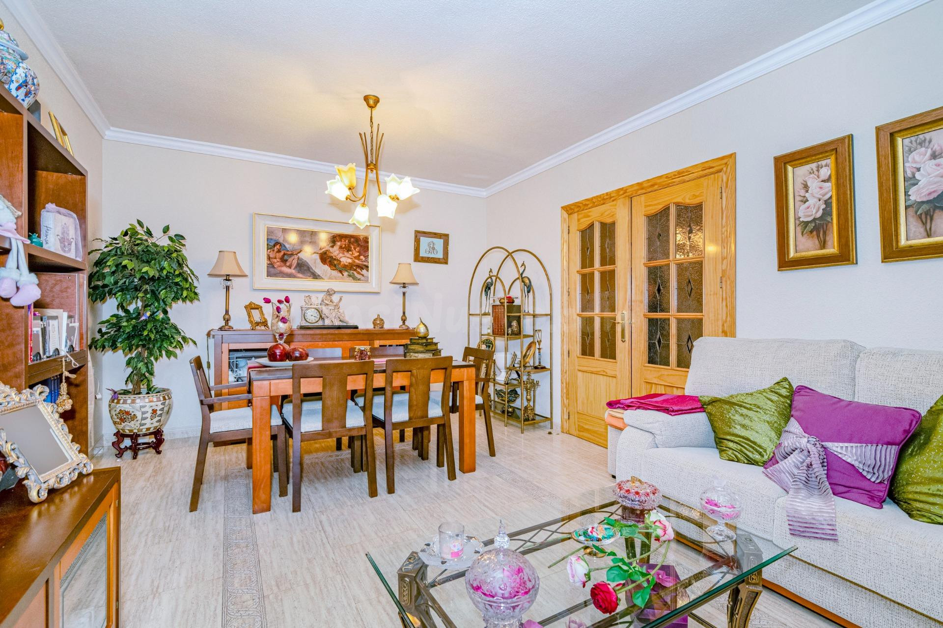 Fantástica casa adosada con gran patio, sótano habitable y e - foto 5