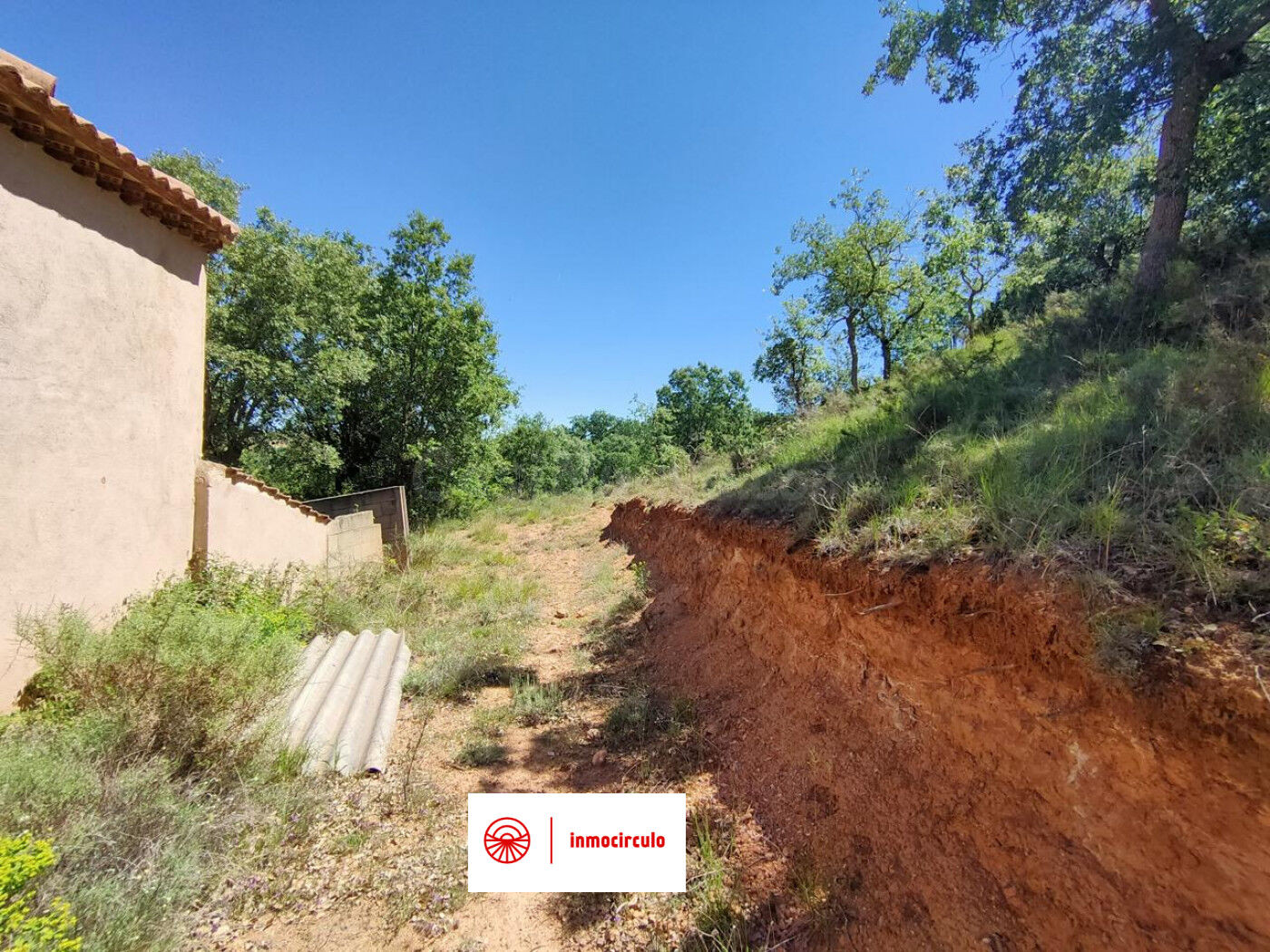 casa a medio construir sobre finca de 18.000 metros - foto 4