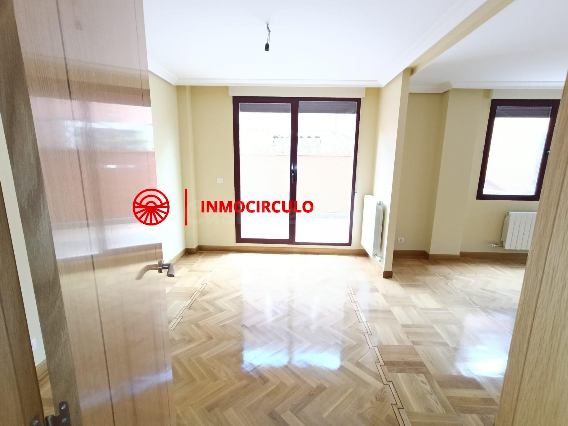 Exclusivo Chalet Pareado Junto al HUBU: Tu Oasis Urbano en B - foto 5