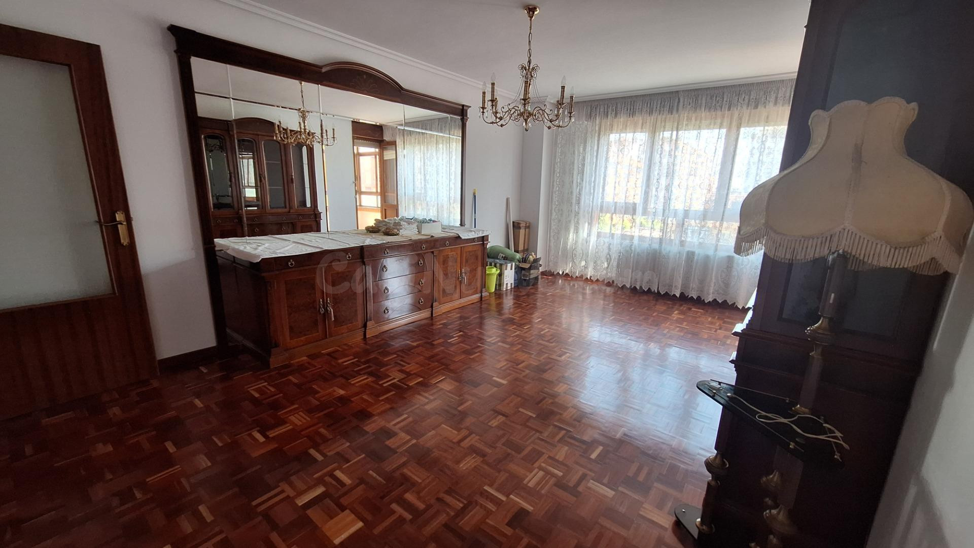 Piso 4 dormitorios G-3. Oportunidad - foto 3