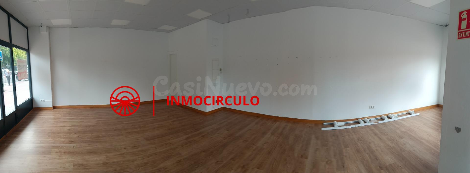 ¡Tu negocio merece este escaparate! Local premium en zona es - foto 3
