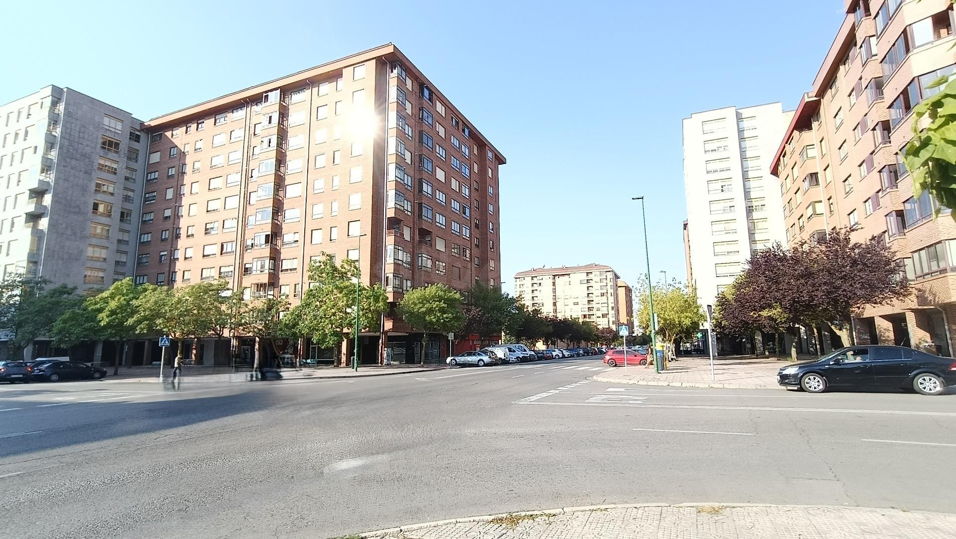 ¡Tu Nuevo Hogar Espera! Acogedor Piso de Dos Dormitorios