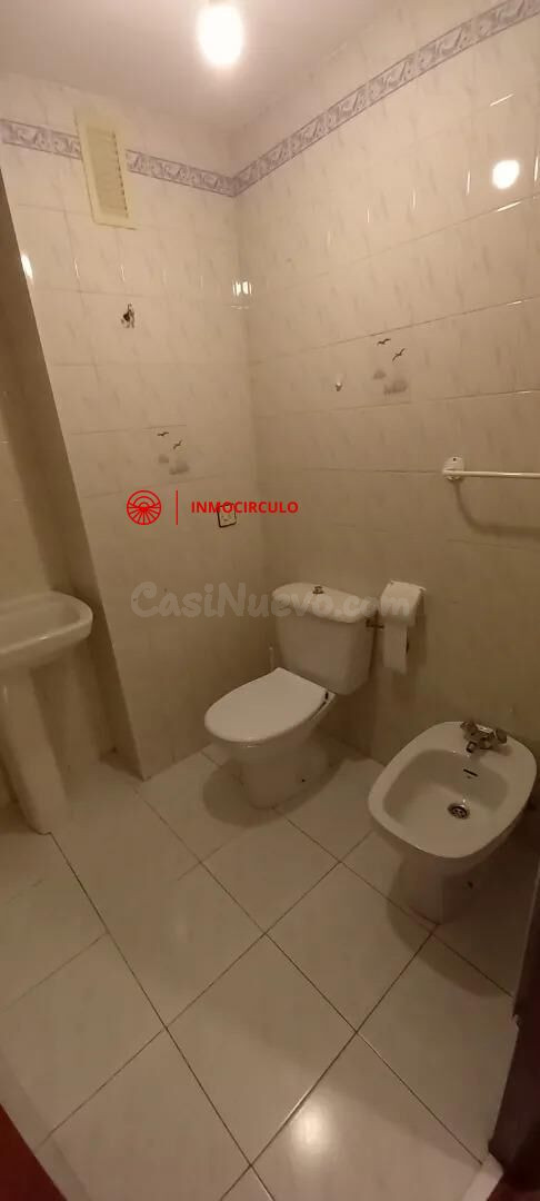 ¡Tu Nuevo Hogar Espera! Acogedor Piso de Dos Dormitorios - foto 3