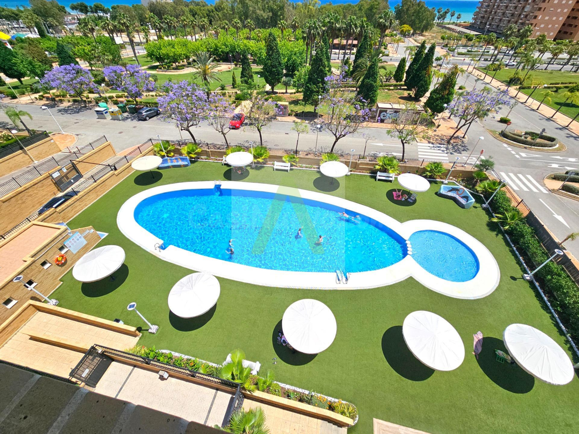 Coqueto apartamento a pocos metros de la playa - foto 2