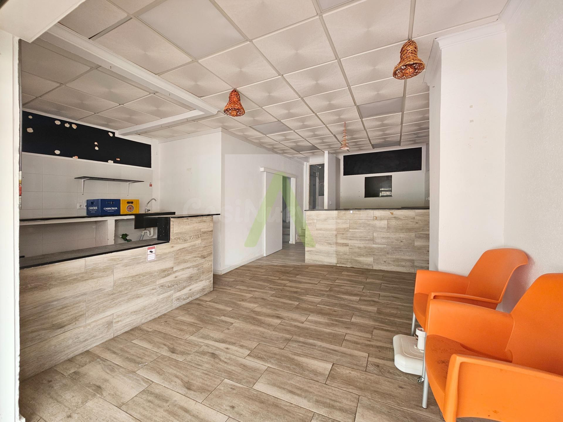 Local comercial en una zona céntrica en Magic World ! - foto 4