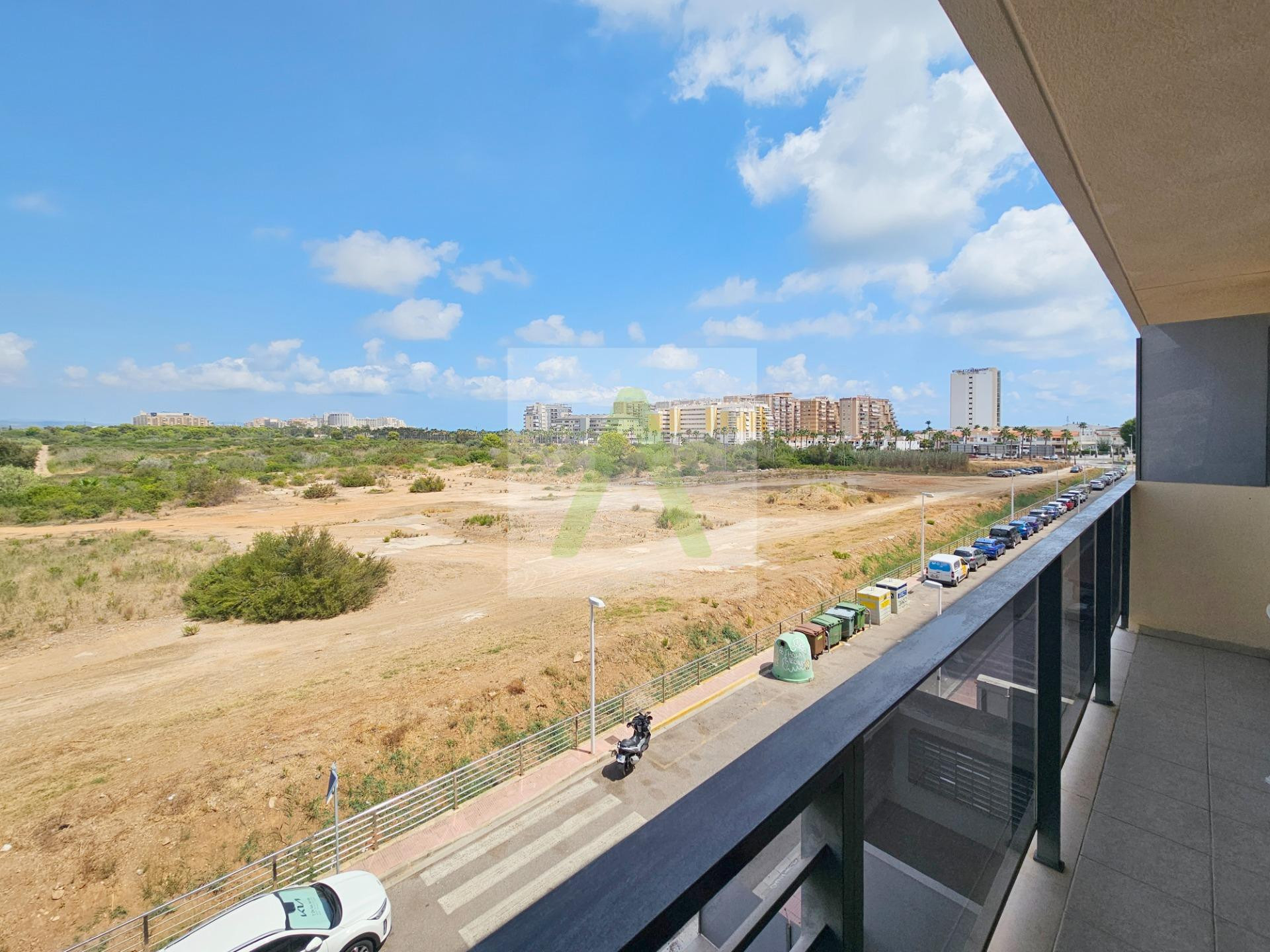 Cuidado y cómodo apartamento a pocos metros de la Playa de Morro de Gos y del pueblo - foto 5