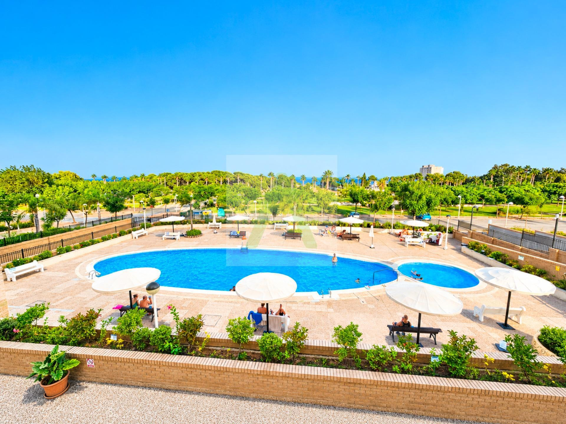 Coqueto apartamento en la zona de Magic World