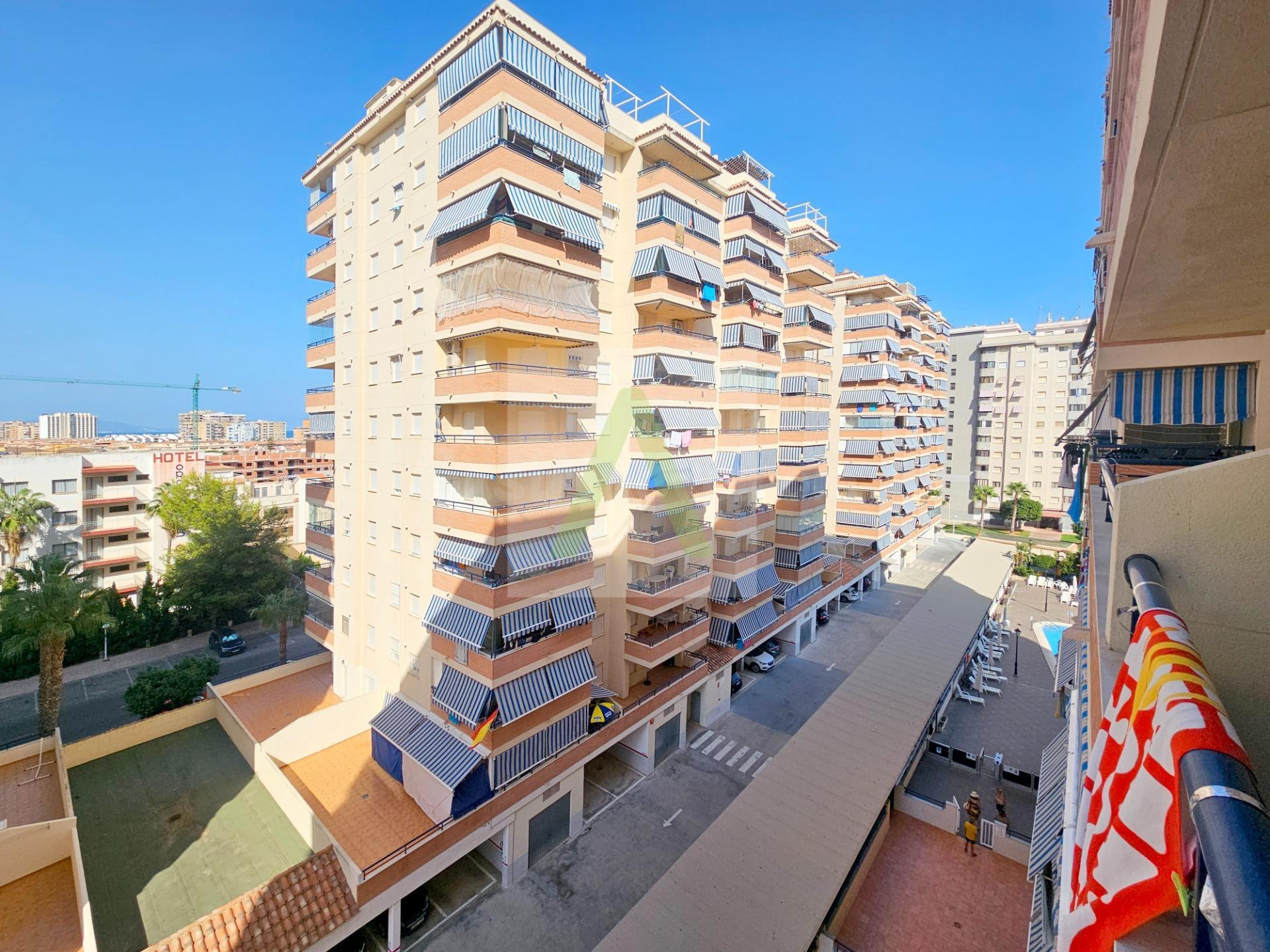 Cuidado apartamento con garaje en la zona de La Concha - foto 3