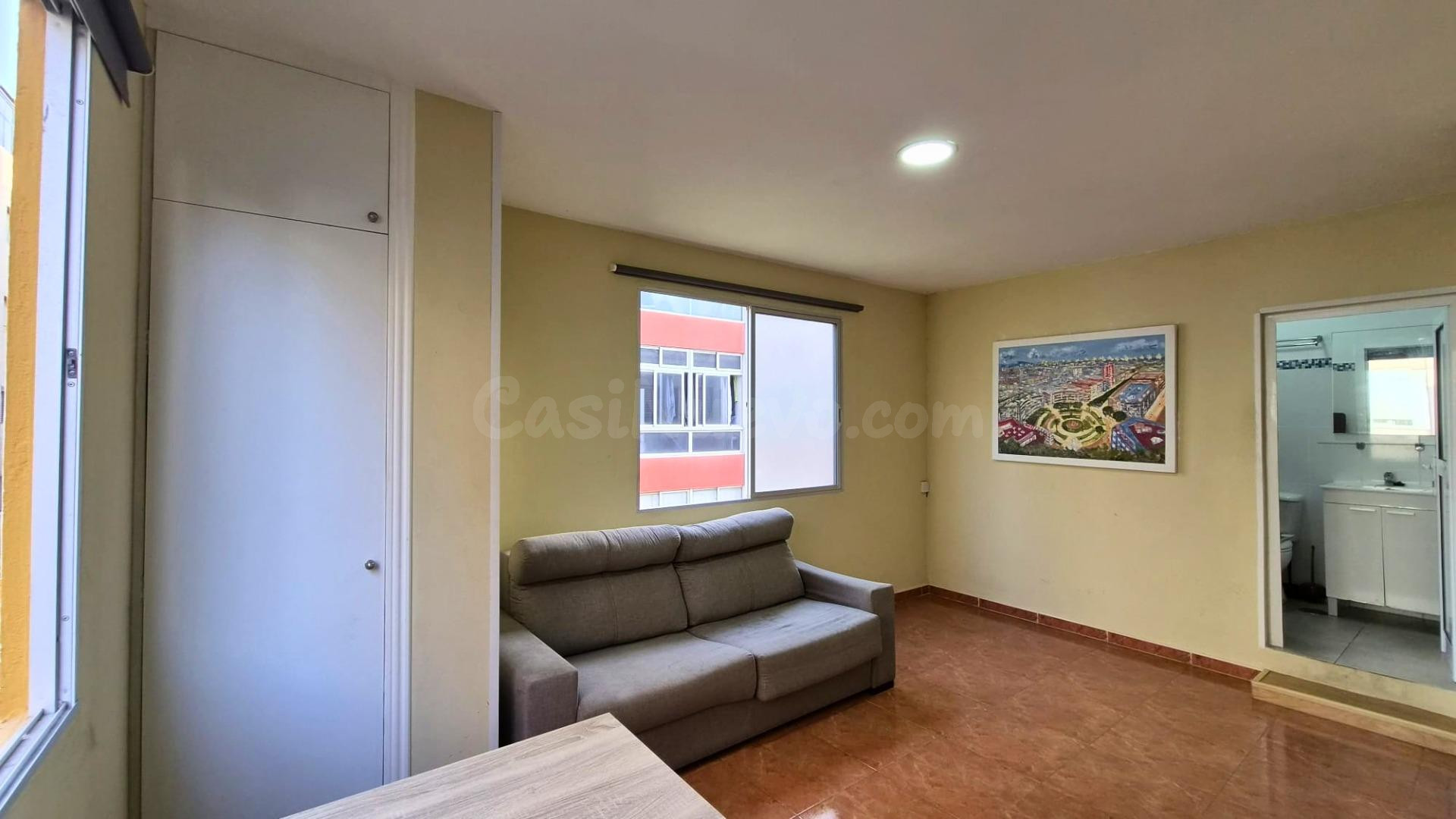 ¡SE VENDE COQUETO Y LUMINOSO PISO CON BALCÓN A 230M DE LAS C - foto 3