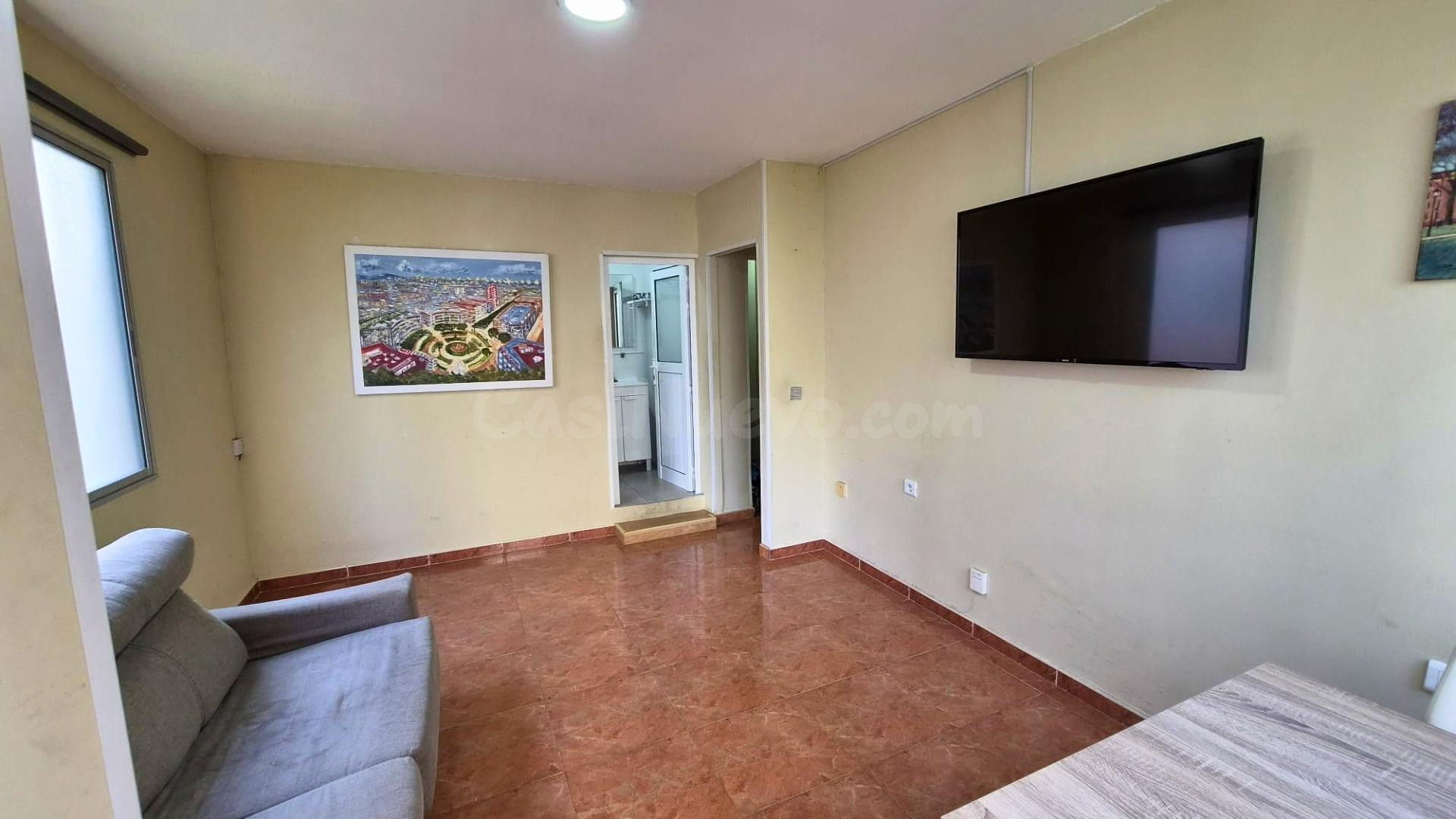 ¡SE VENDE COQUETO Y LUMINOSO PISO CON BALCÓN A 230M DE LAS C - foto 4