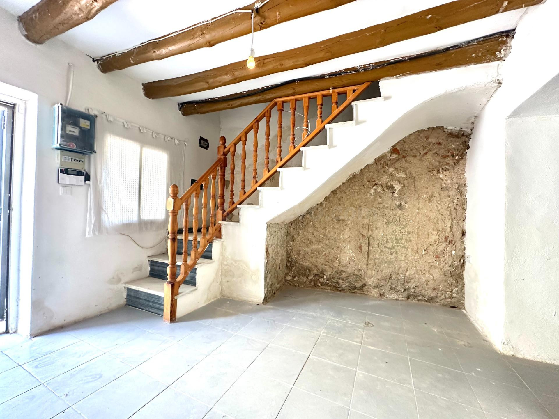 CASA CON GRAN POTENCIAL EN PLENO CENTRO!! - foto 4