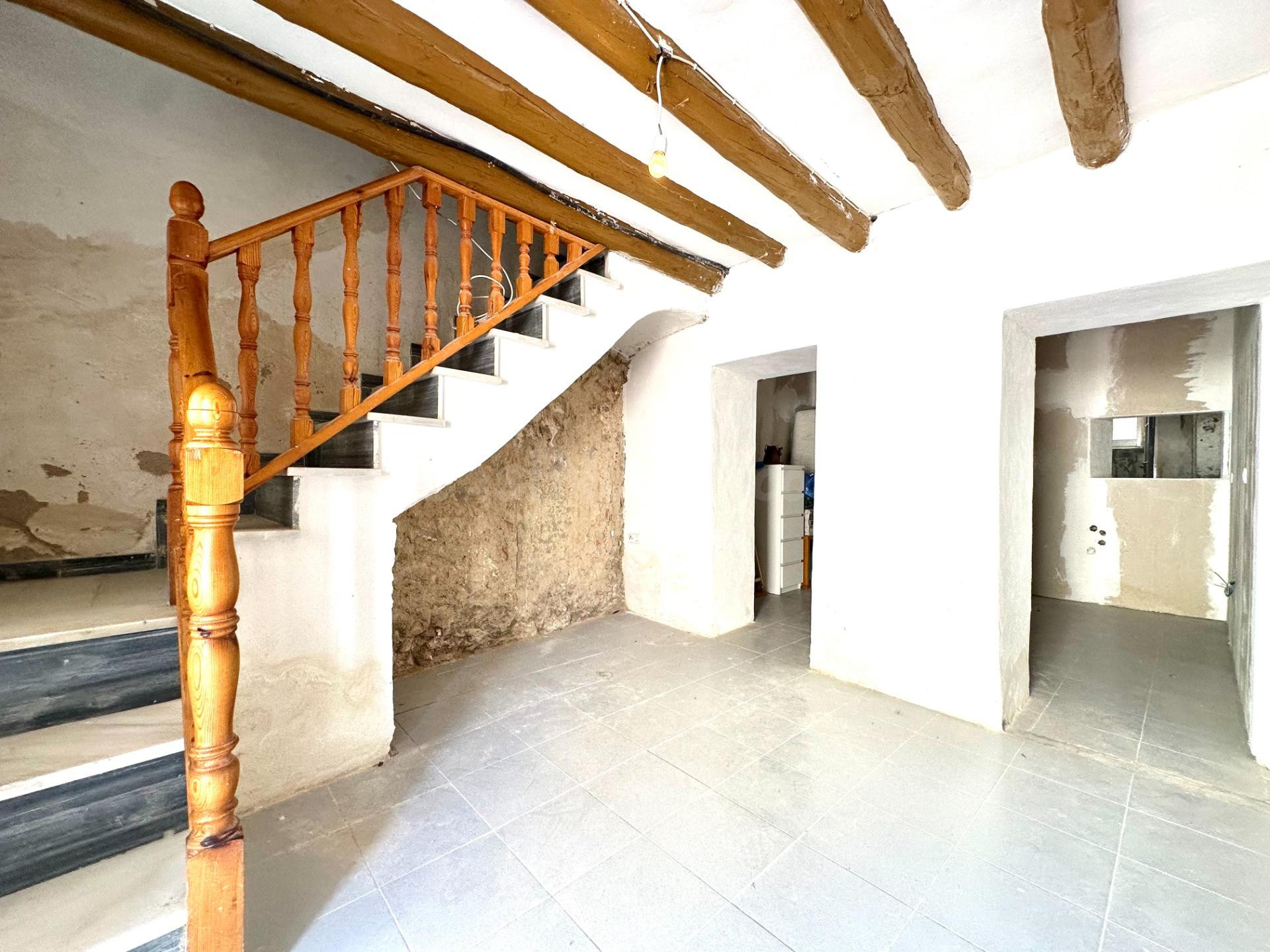 CASA CON GRAN POTENCIAL EN PLENO CENTRO!! - foto 5
