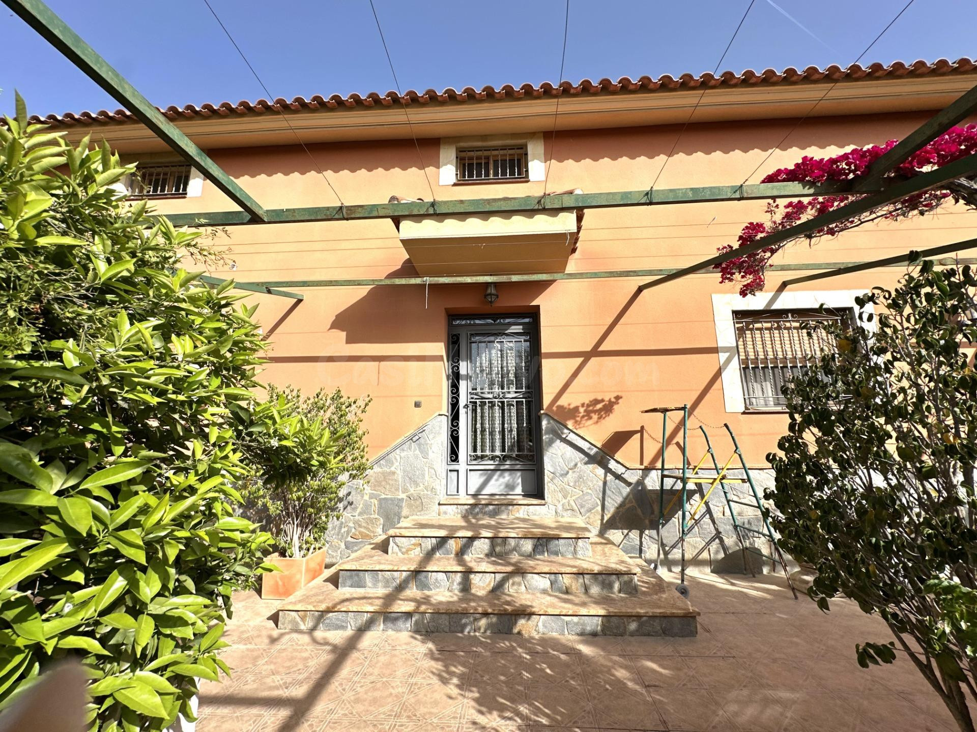 EL CHALET QUE LO TIENE TODO EN TERCIA: ¡ESPACIO, POTENCIAL Y A UN PASO DE LORCA! - foto 3