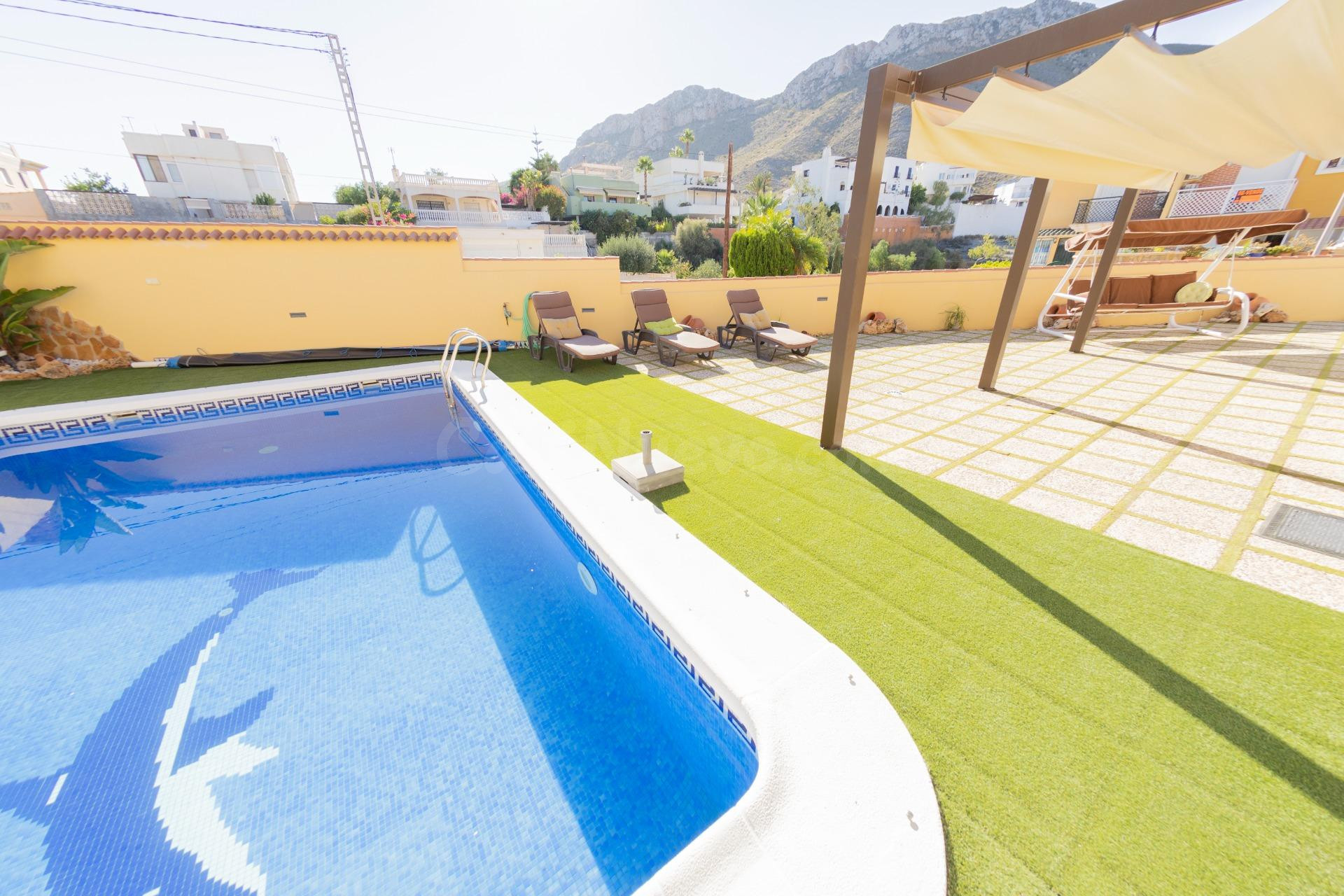 EXCLUSIVO CHALET EN CALABARDINA - ÁGUILAS A 500m DEL MAR!! - foto 2