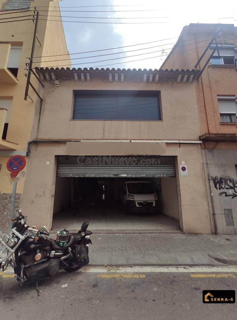 EDIFICIO CON POTENCIAL EN MATARÓ! - foto 2