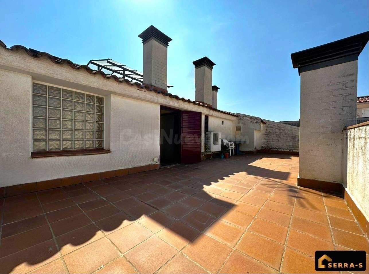 AMPLIO PISO DE 3 habitaciones Y 2 BAÑOS CON GRAN TERRAZA DE  - foto 2