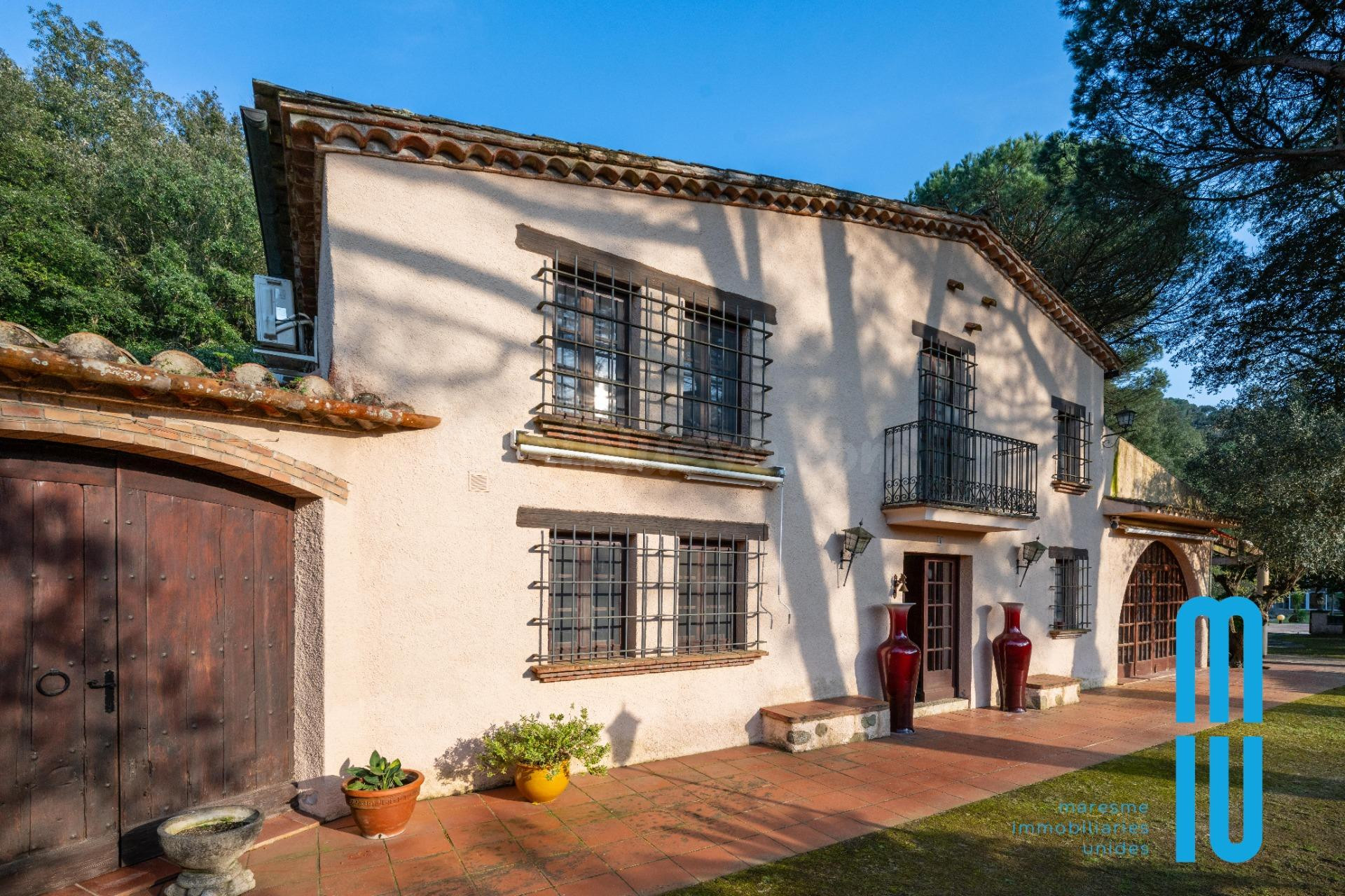 Espectacular Finca Rústica con 2 Masías del s.XVIII y Máxima - foto 3