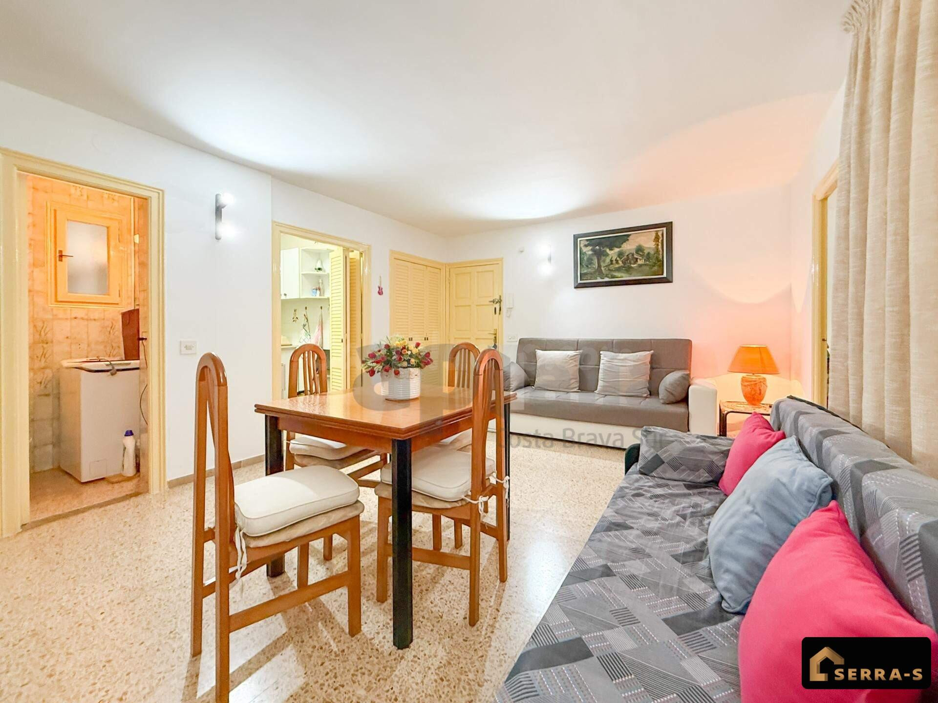 ACOGEDOR APARTAMENTO EN EL CENTRO DE LLORET DE MAR!