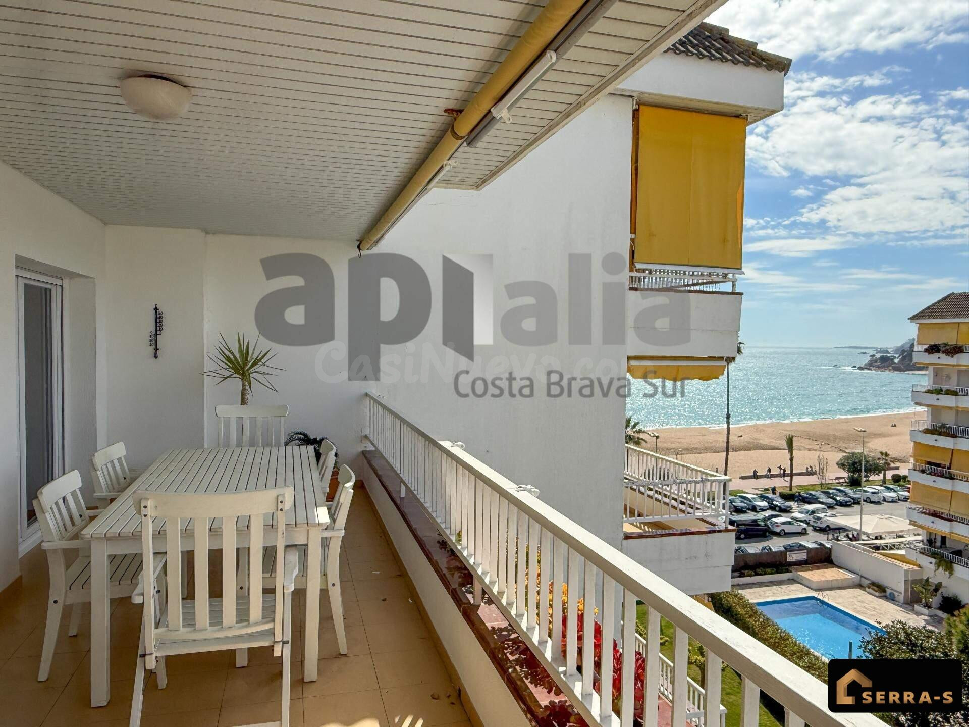 PRECIOSO PISO EN LLORET CON PISCINA Y A POCOS PASOS DEL MAR! - foto 3