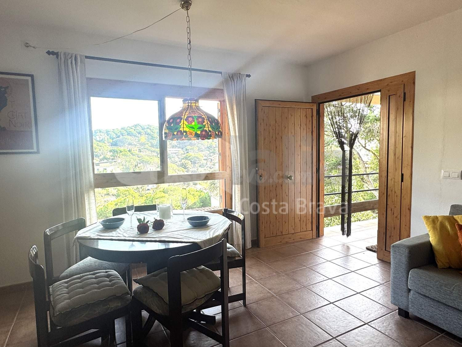 EXCLUSIVO APARTAMENTO REFORMADO EN CALA CANYELLES - foto 2