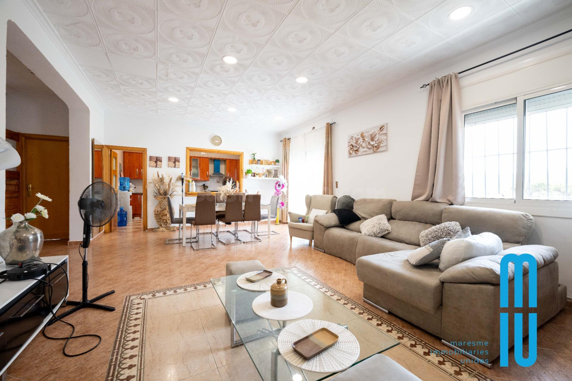 ¡Gran oportunidad en Fogars de la Selva! Finca de 456 m2 ide - foto 2