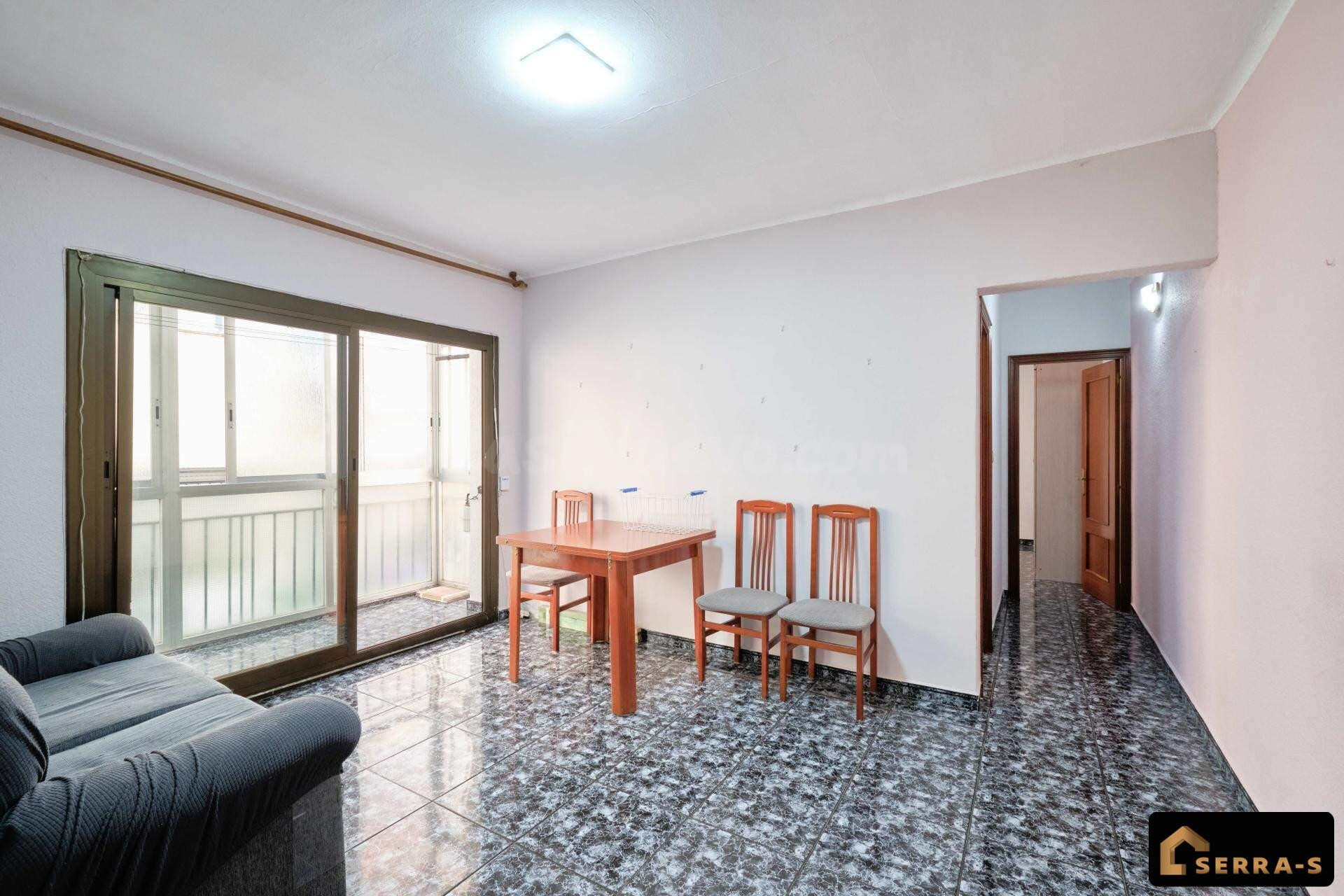 Amplio piso de 4 habitaciones en Paseo Ramón Berenguer (Mata - foto 2