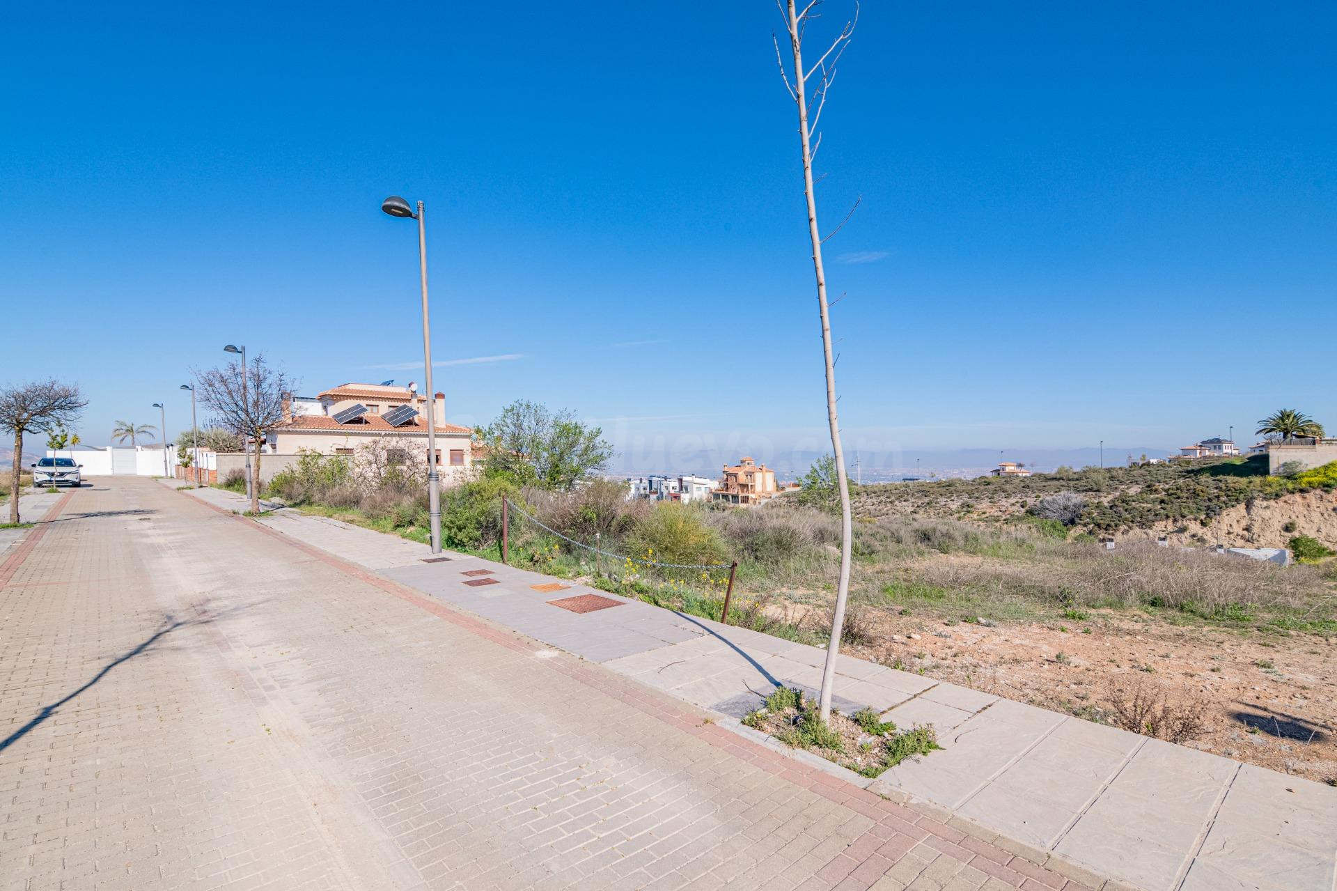 PARCELA URBANA 1097 m2 (PLAN P-3) - foto 2