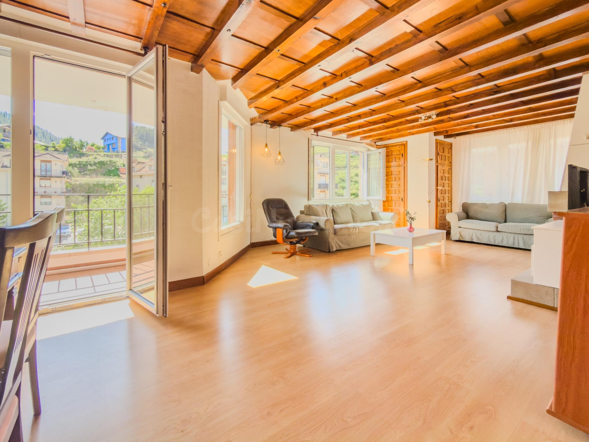 ¡EL PISO QUE MARCA LA DIFERENCIA EN OJEDO! 4 habitaciones, 2 - foto 4